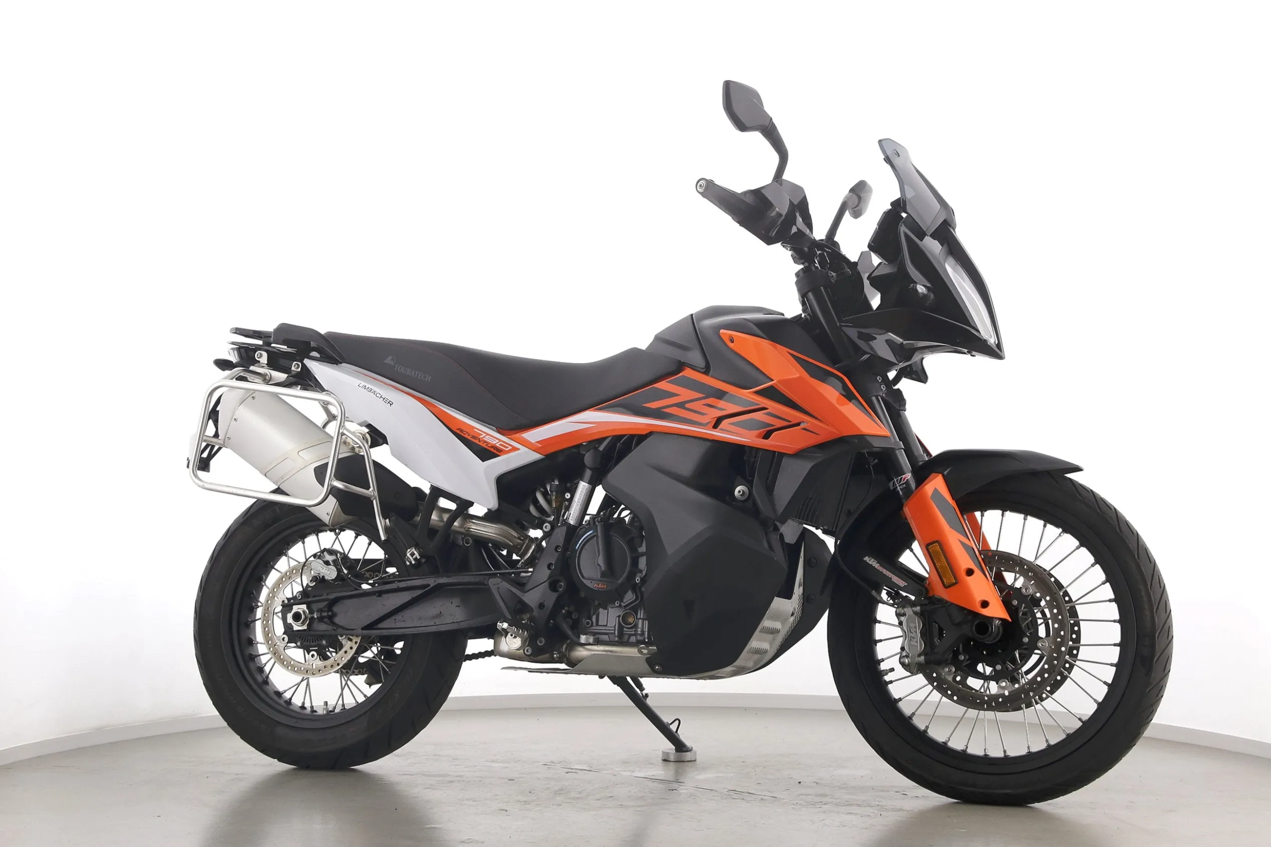 790 ADVENTURE