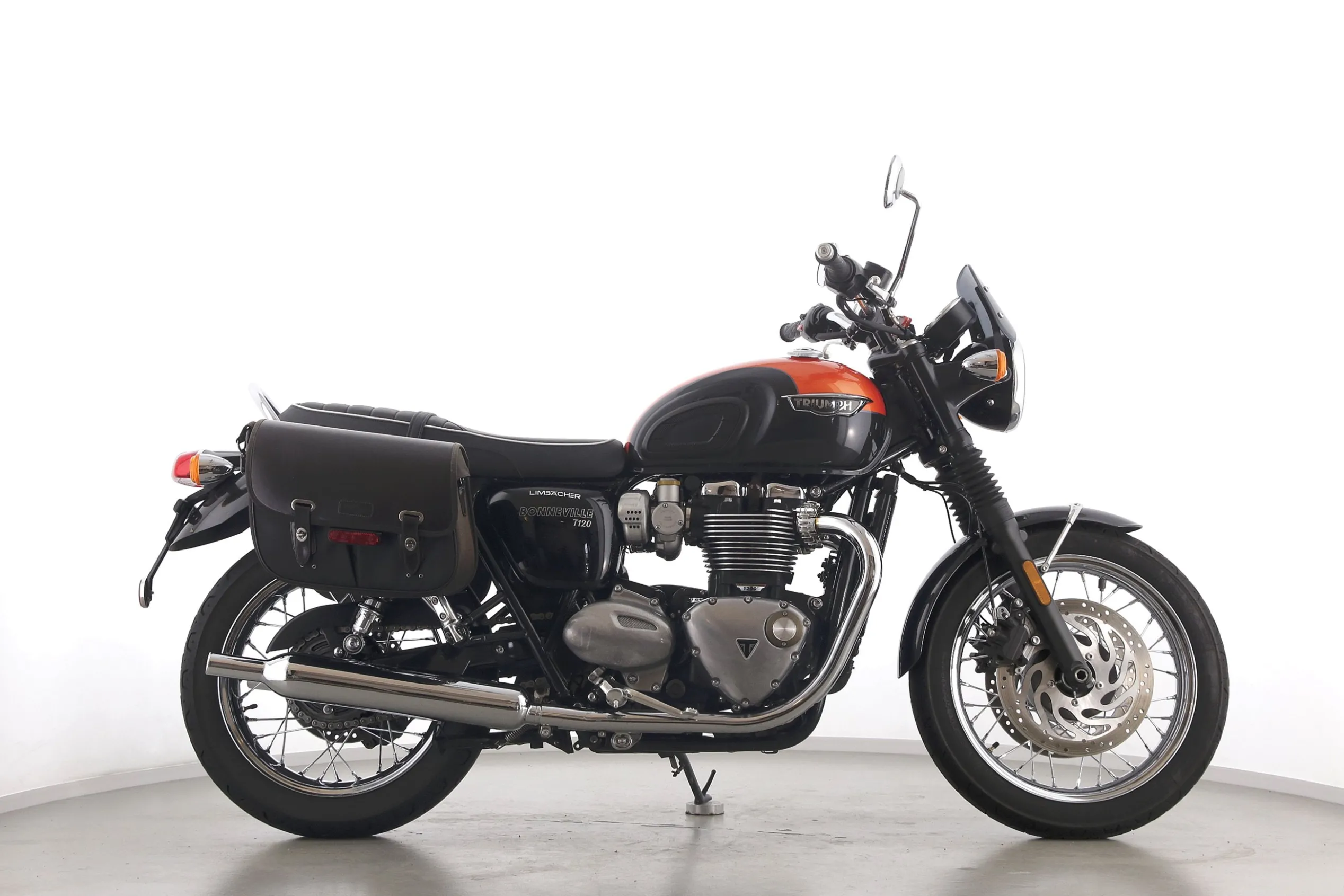 BONNEVILLE T120