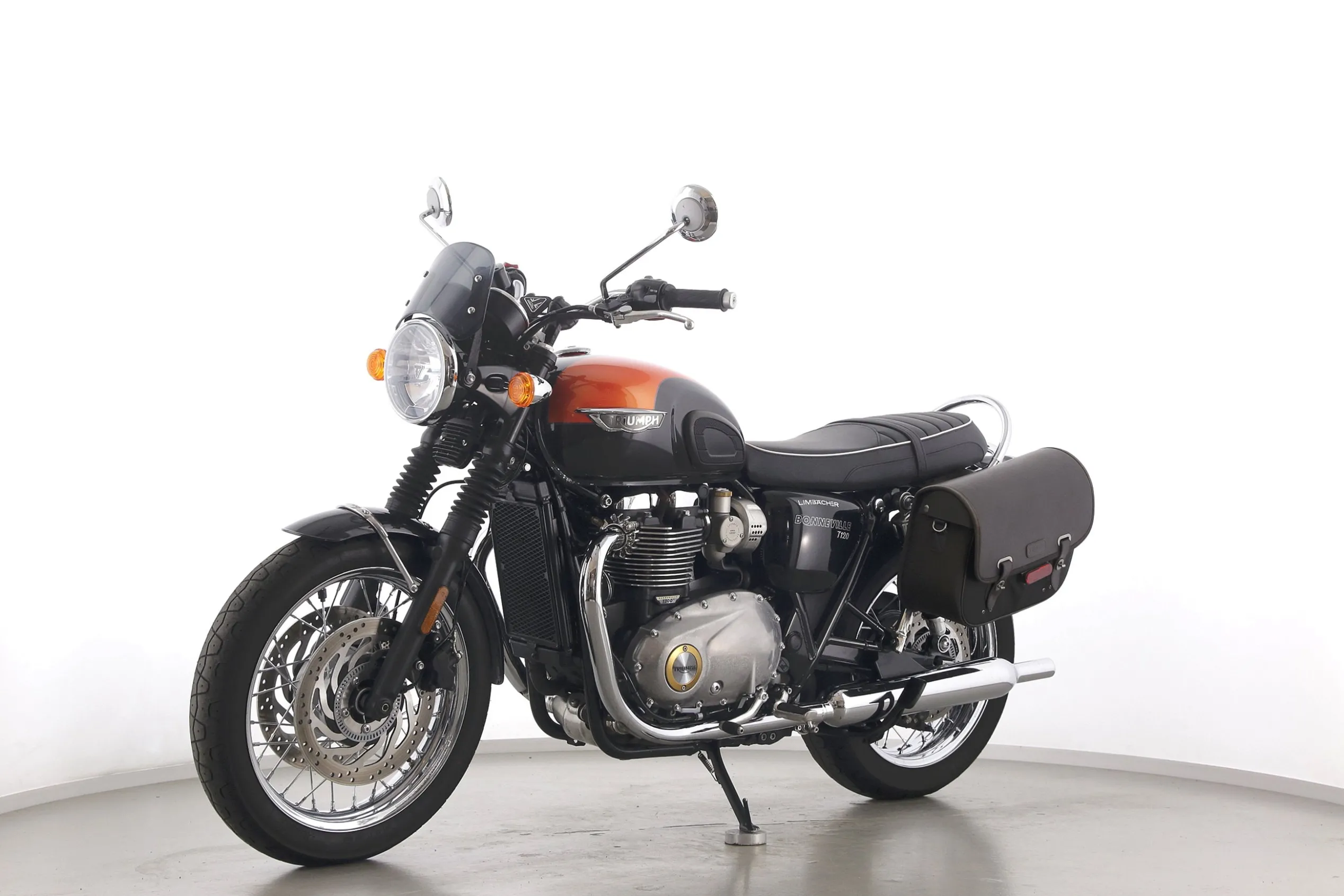 BONNEVILLE T120
