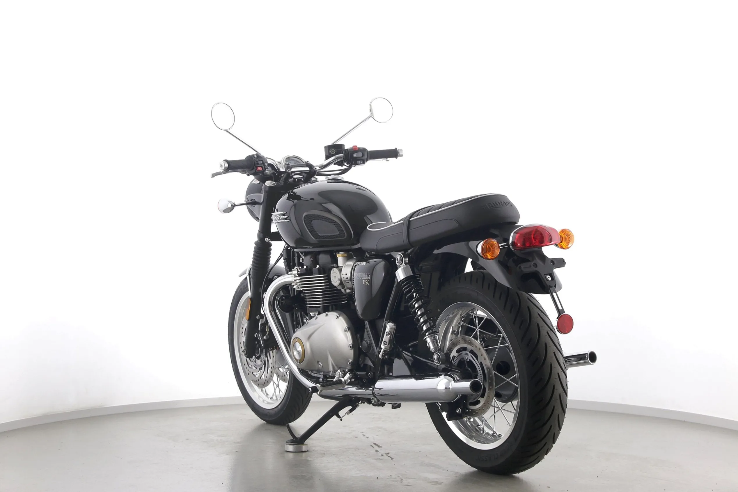 BONNEVILLE T120 JET BLACK