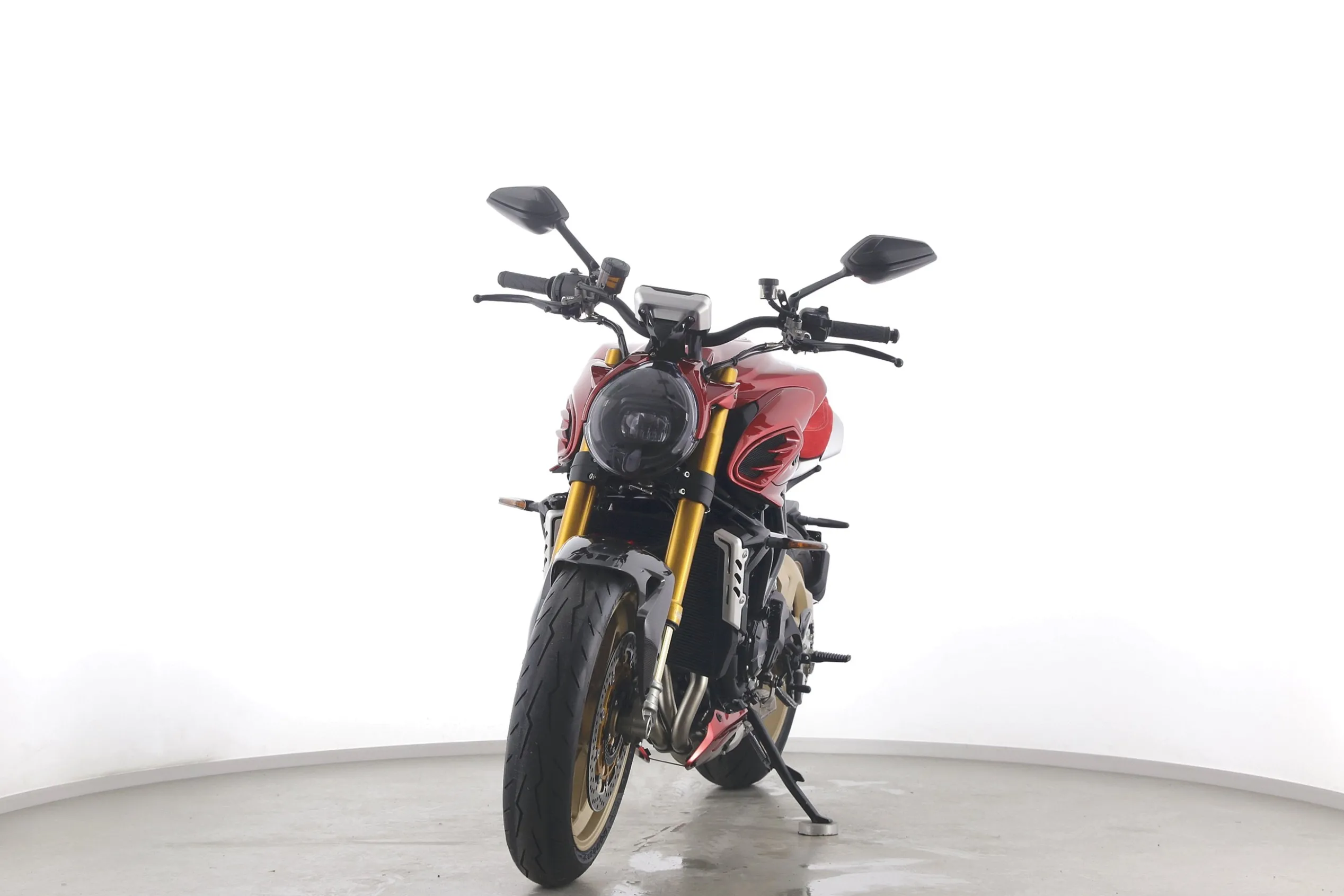 BRUTALE 950 SERIE ORO