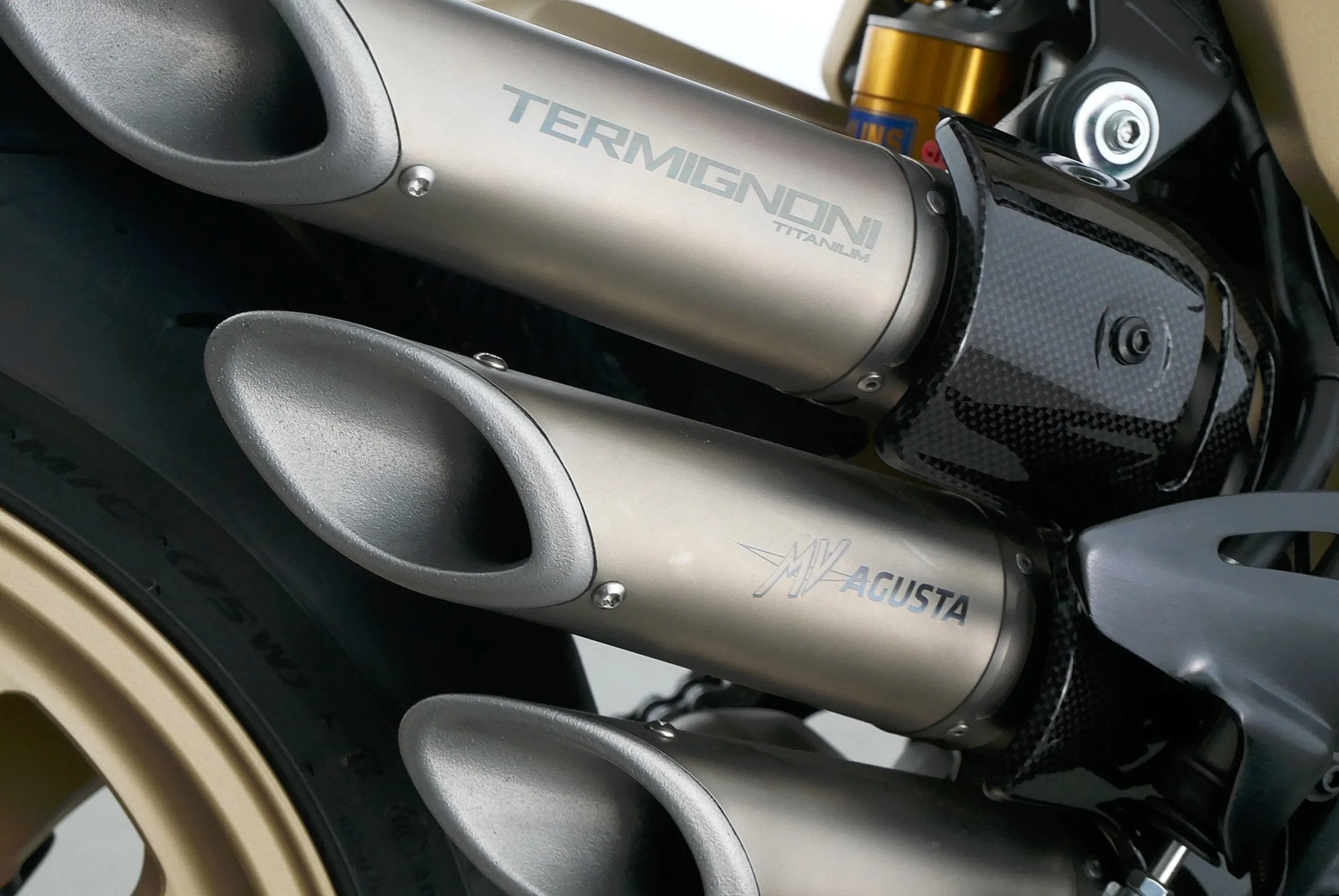 BRUTALE 950 SERIE ORO