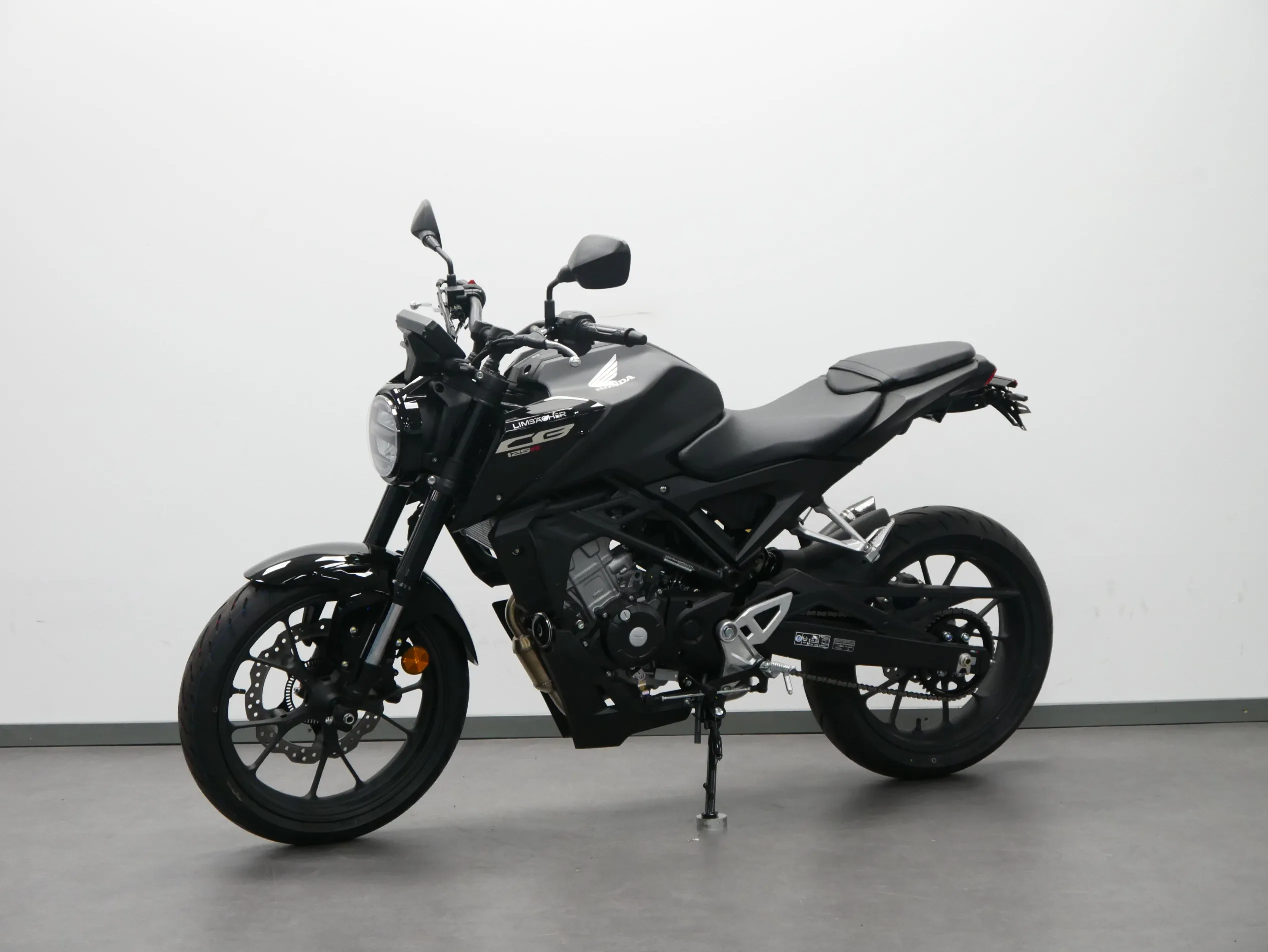 CB 125 R