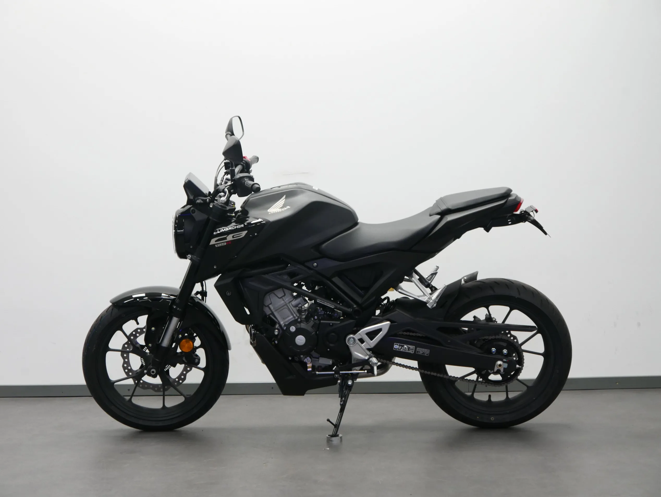 CB 125 R