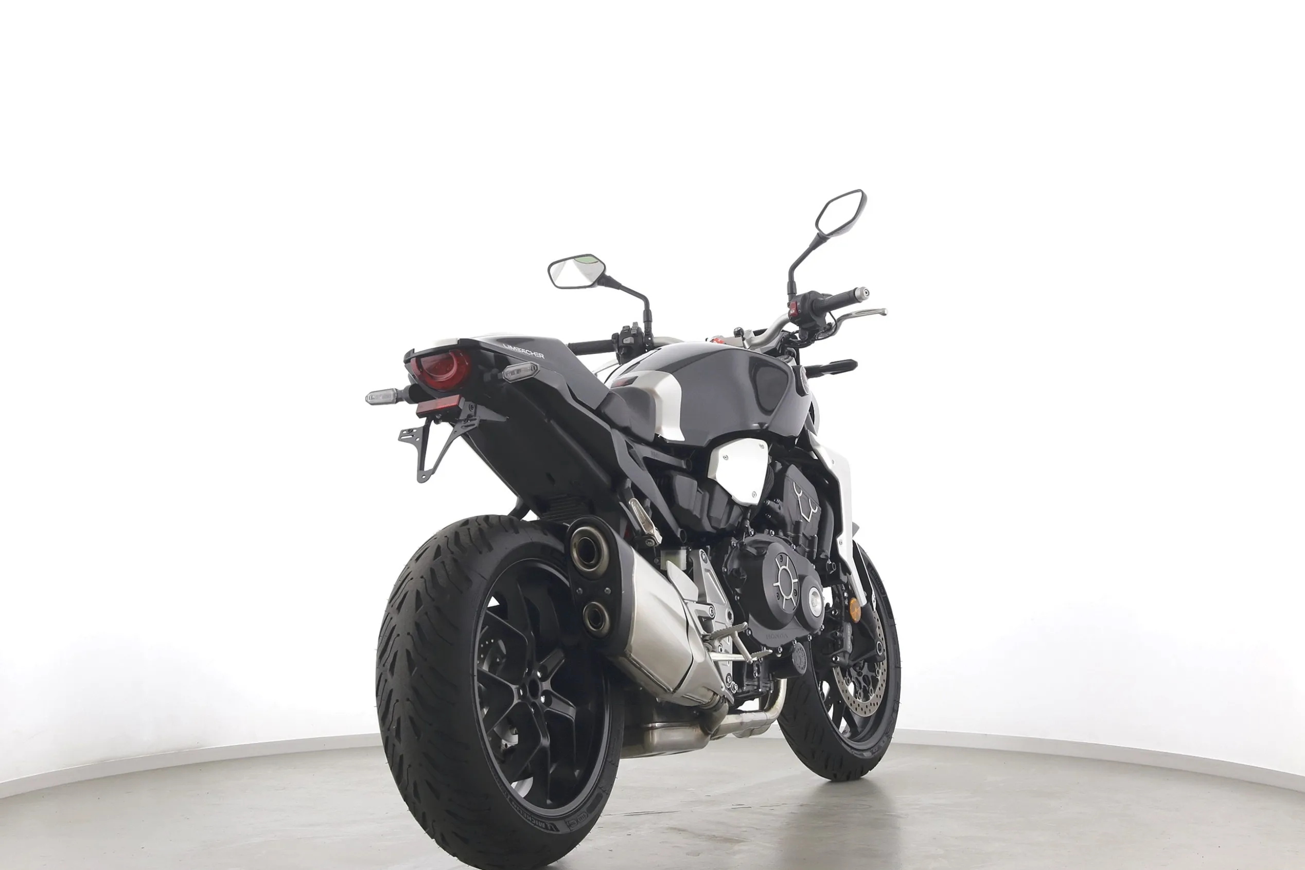 CB 1000 R PLUS