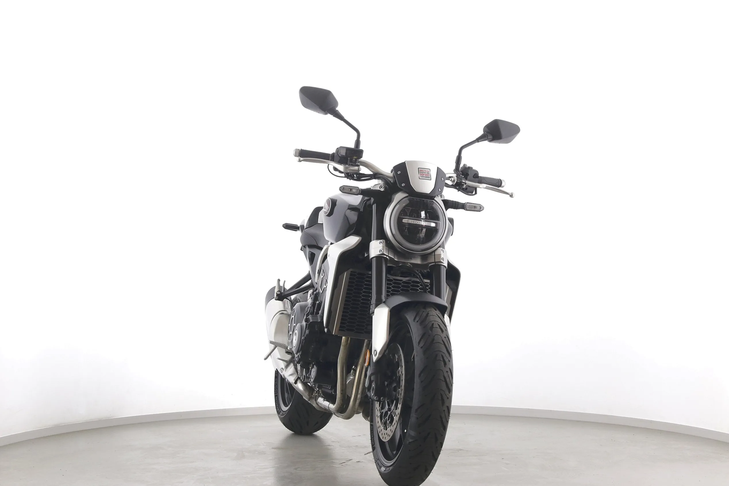 CB 1000 R PLUS