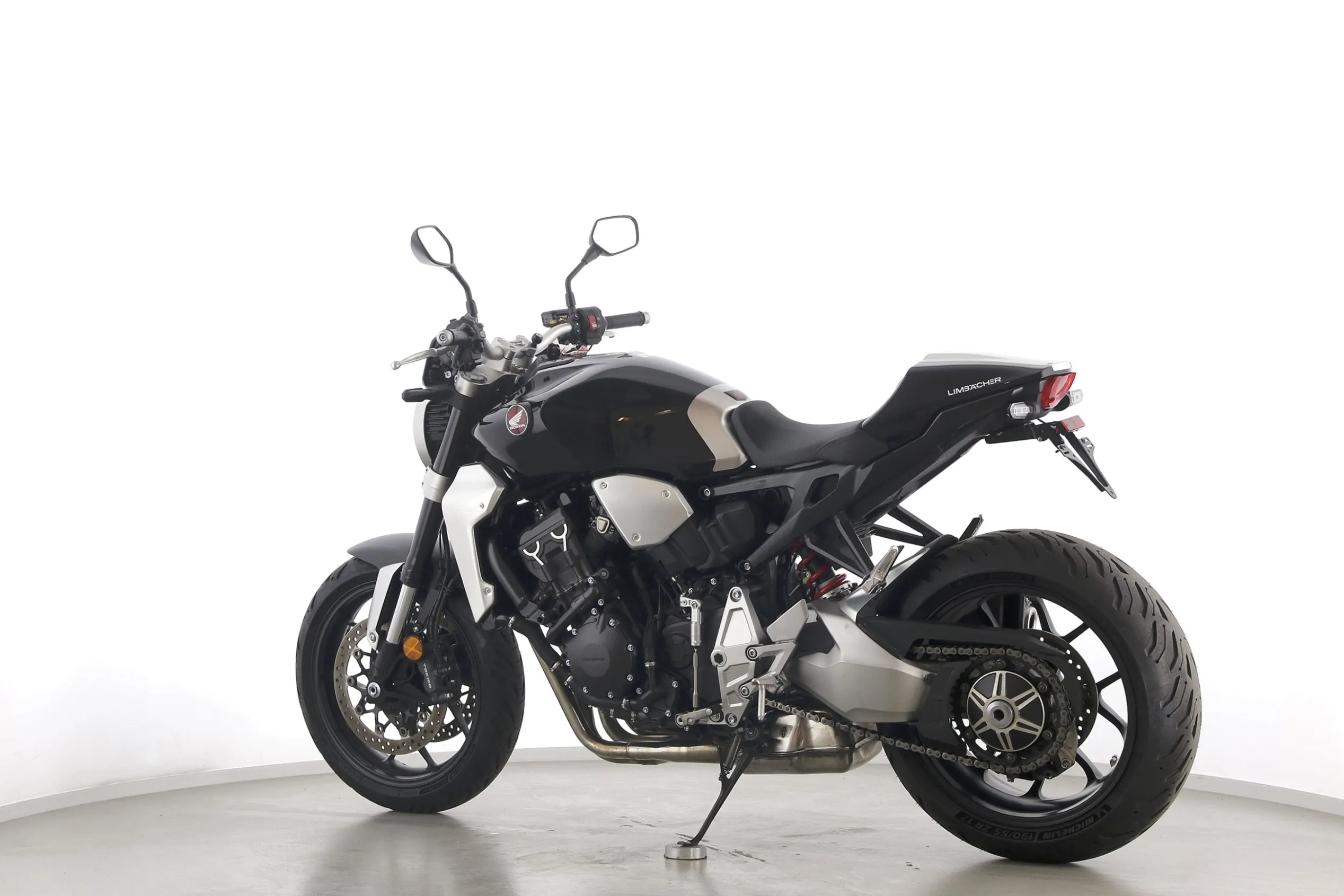 CB 1000 R PLUS