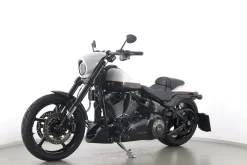 CVO PRO STREET BREAKOUT