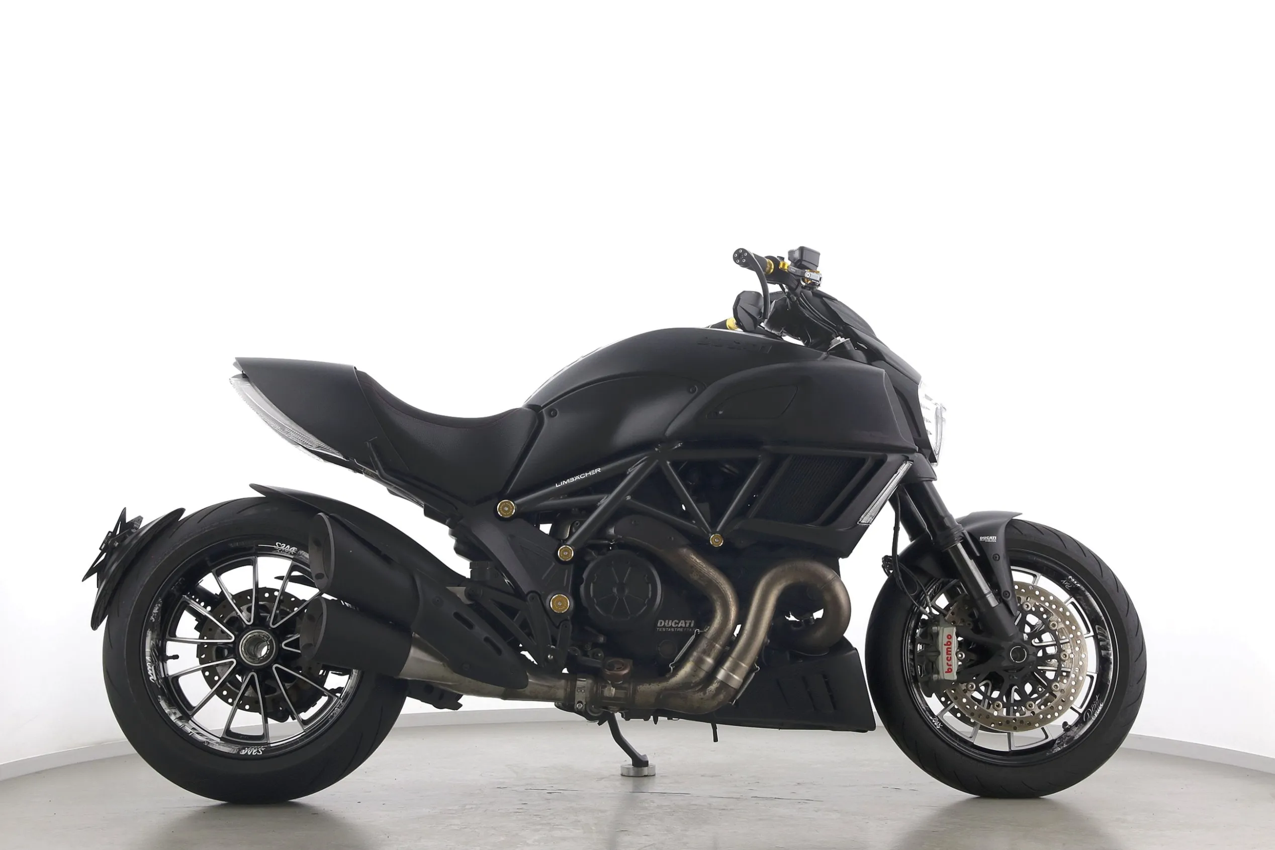 DIAVEL CARBON