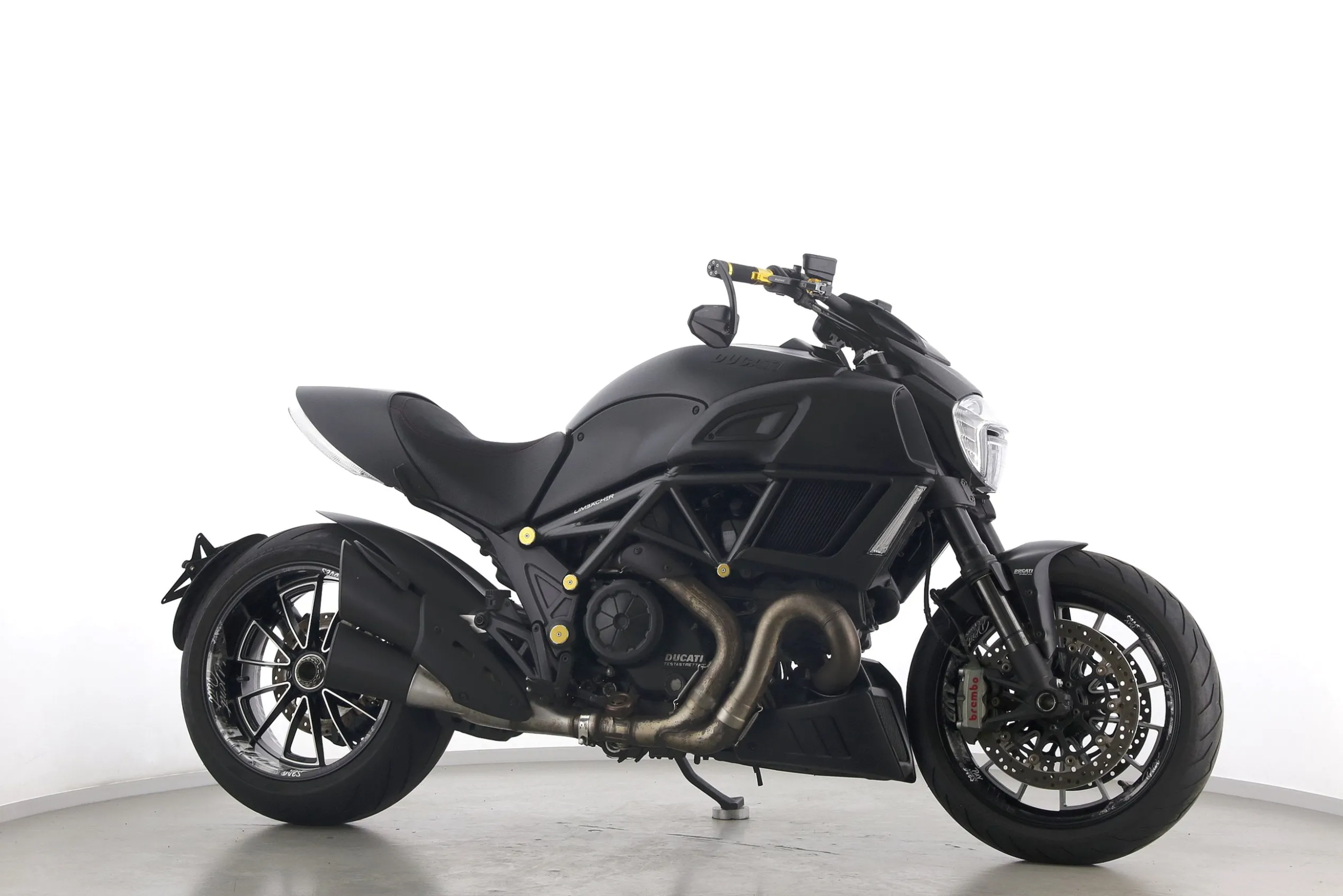 DIAVEL CARBON