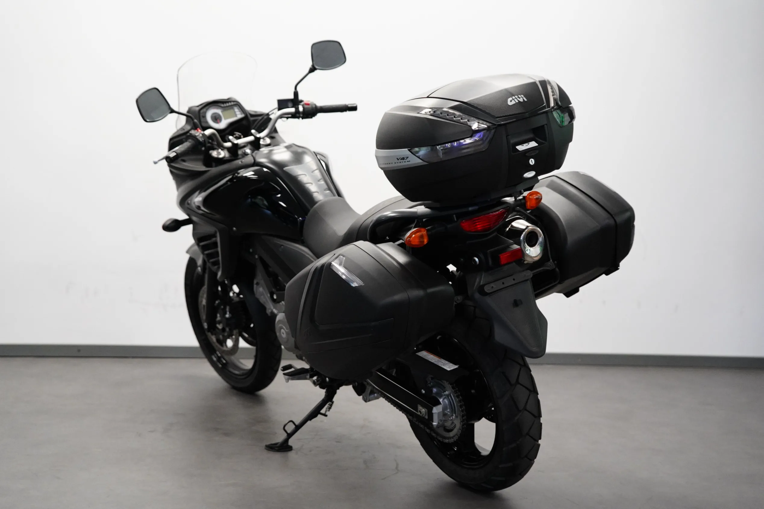 DL 650