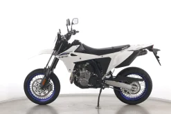 DR Z 4 SM SUPERMOTO