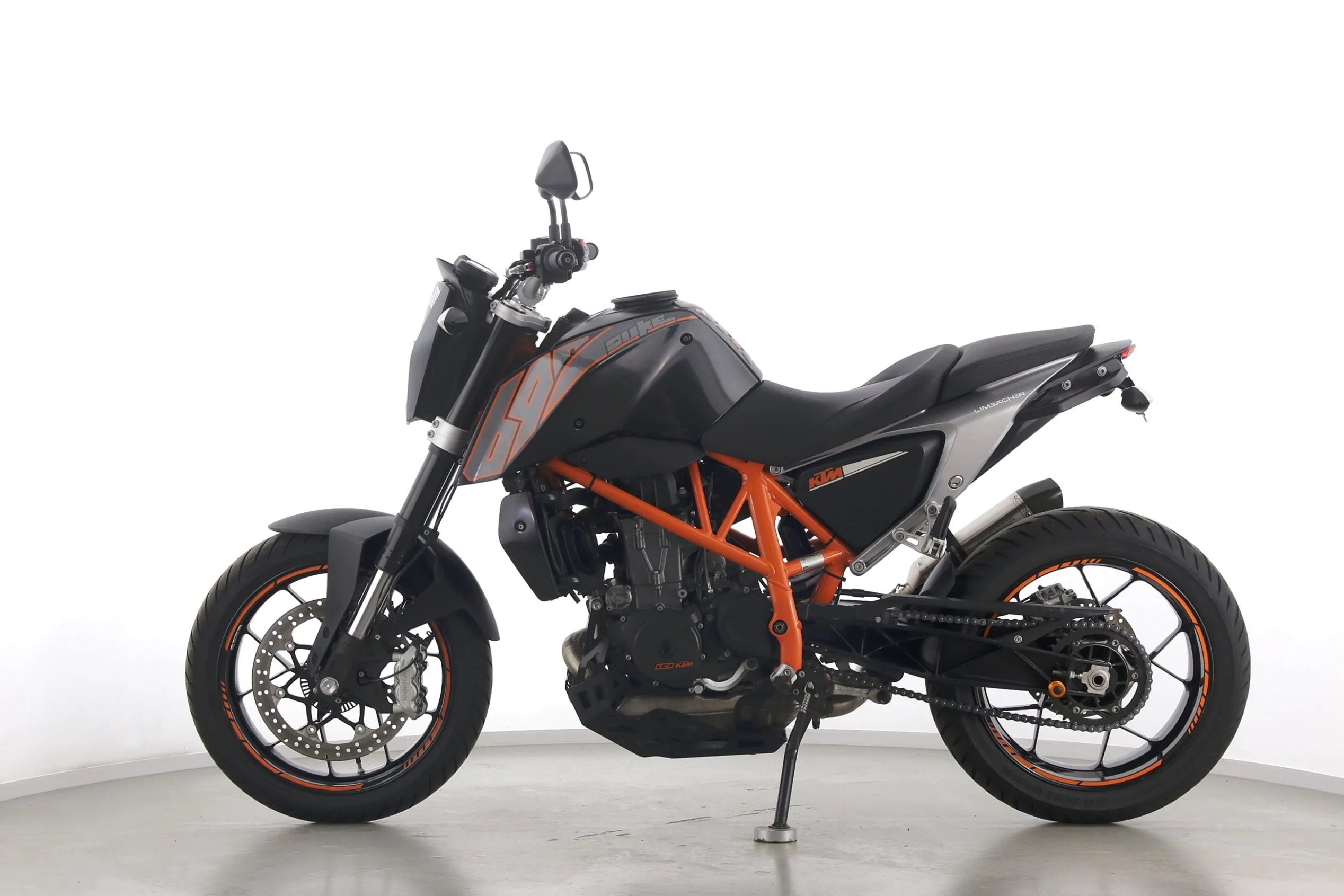 690 DUKE