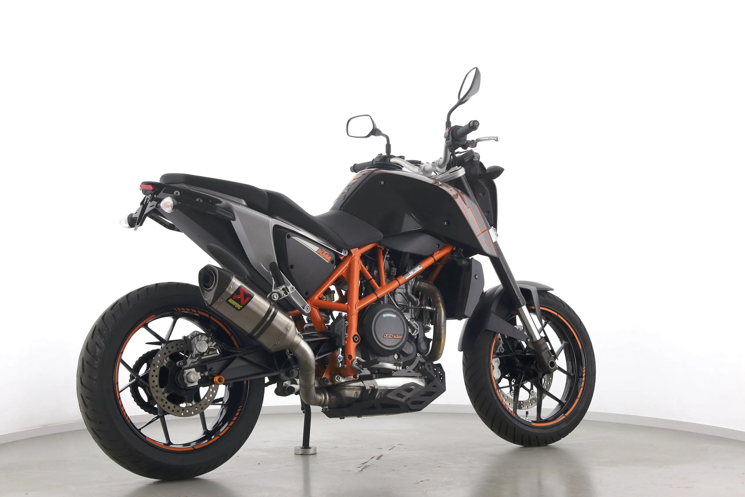 690 DUKE