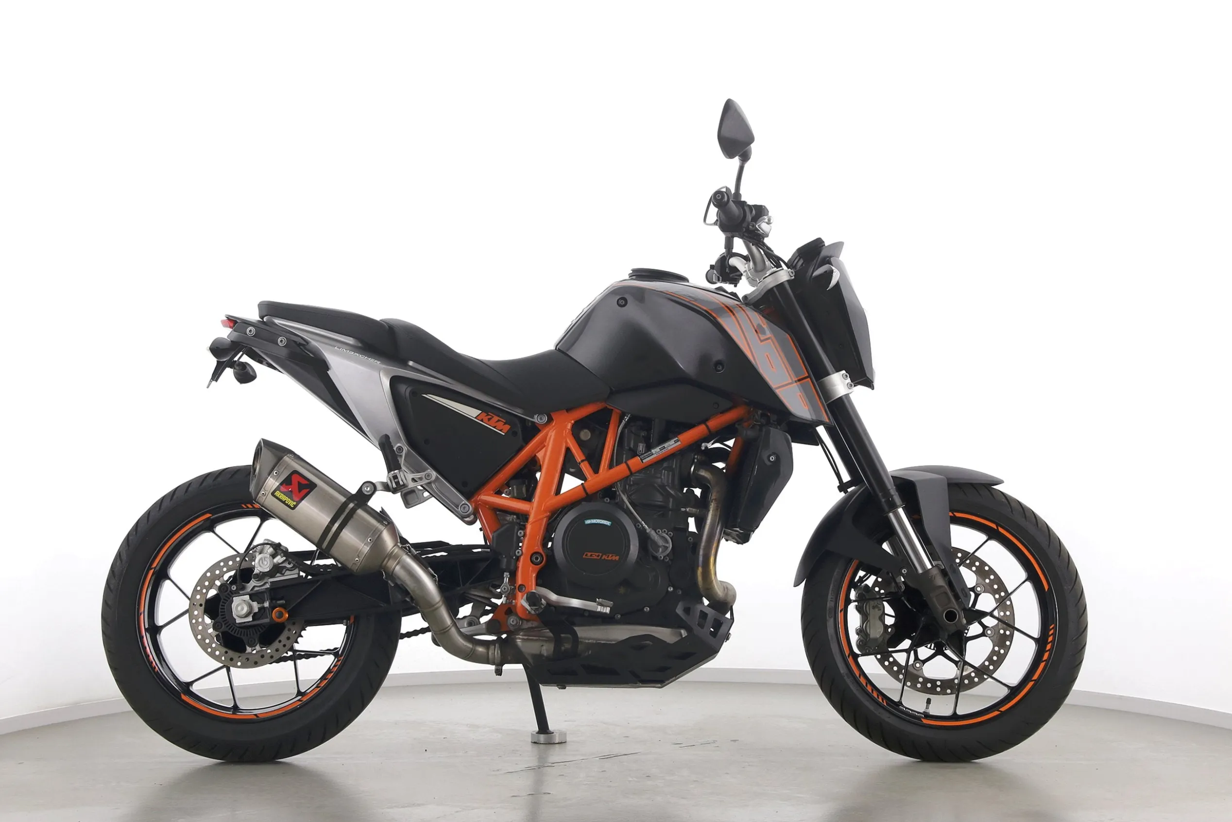 690 DUKE