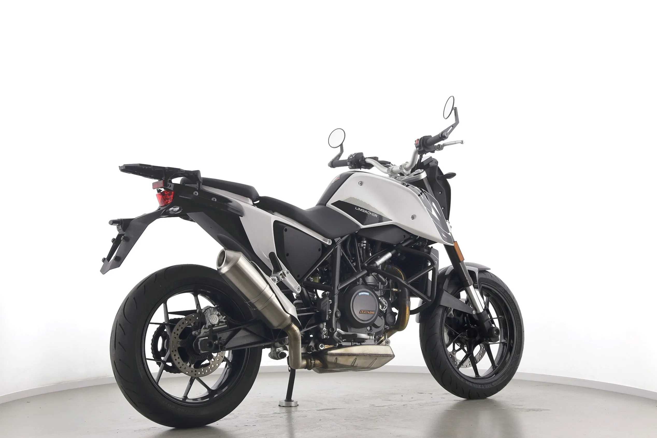 690 DUKE