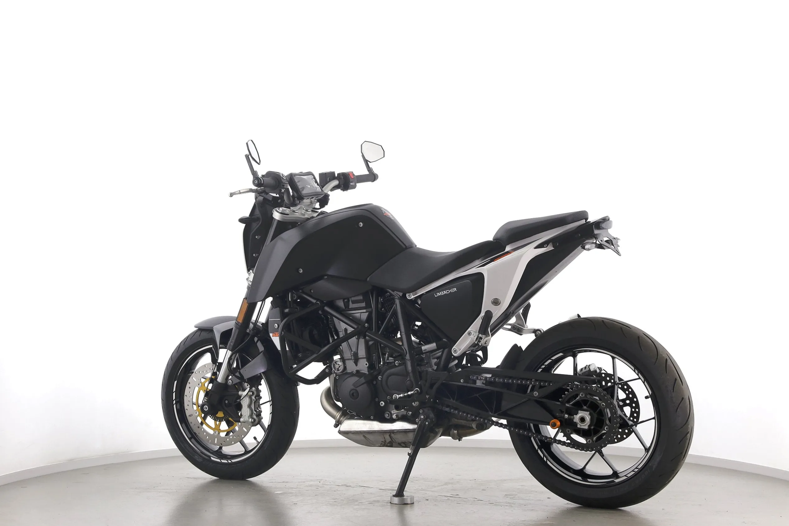 690 DUKE