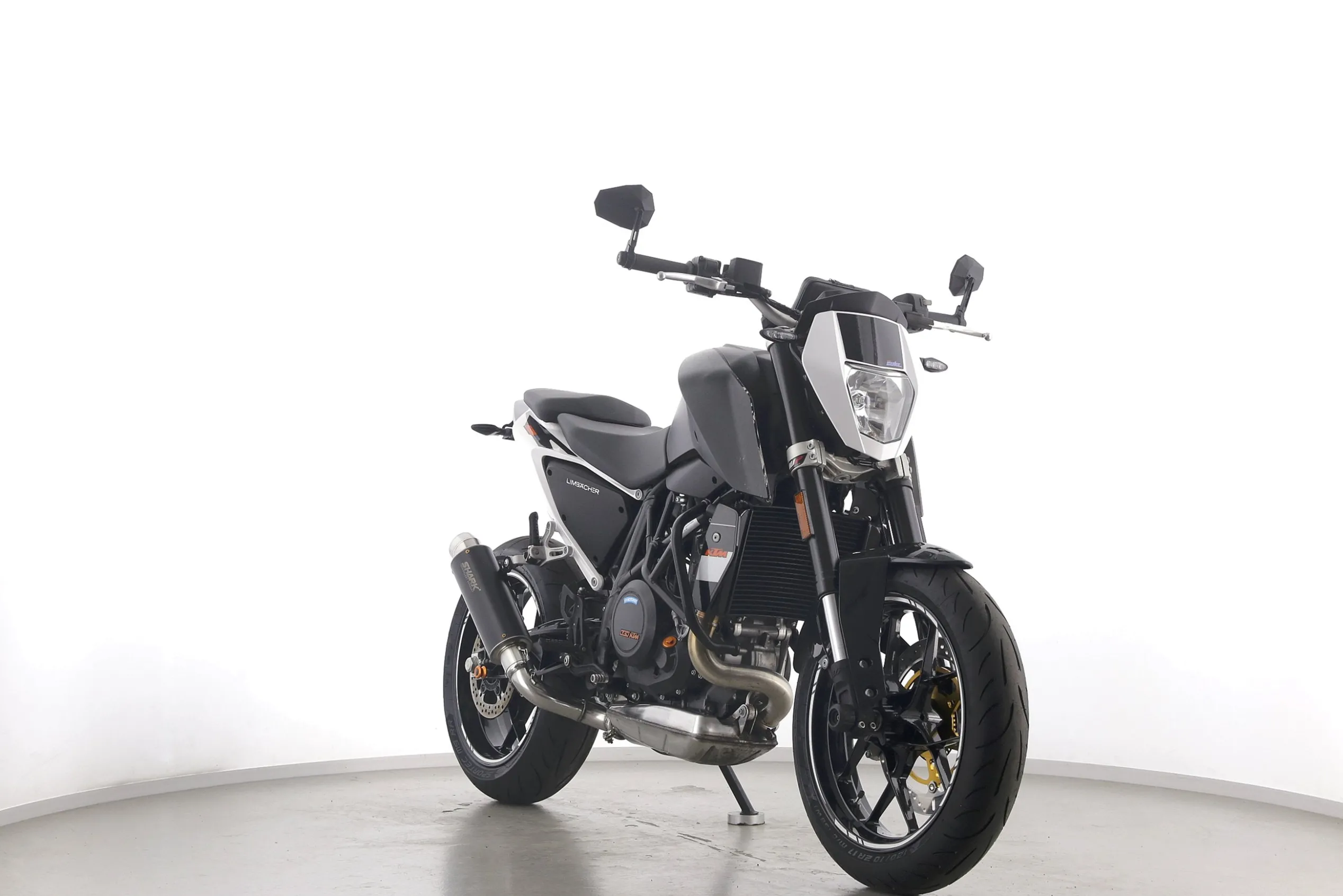 690 DUKE
