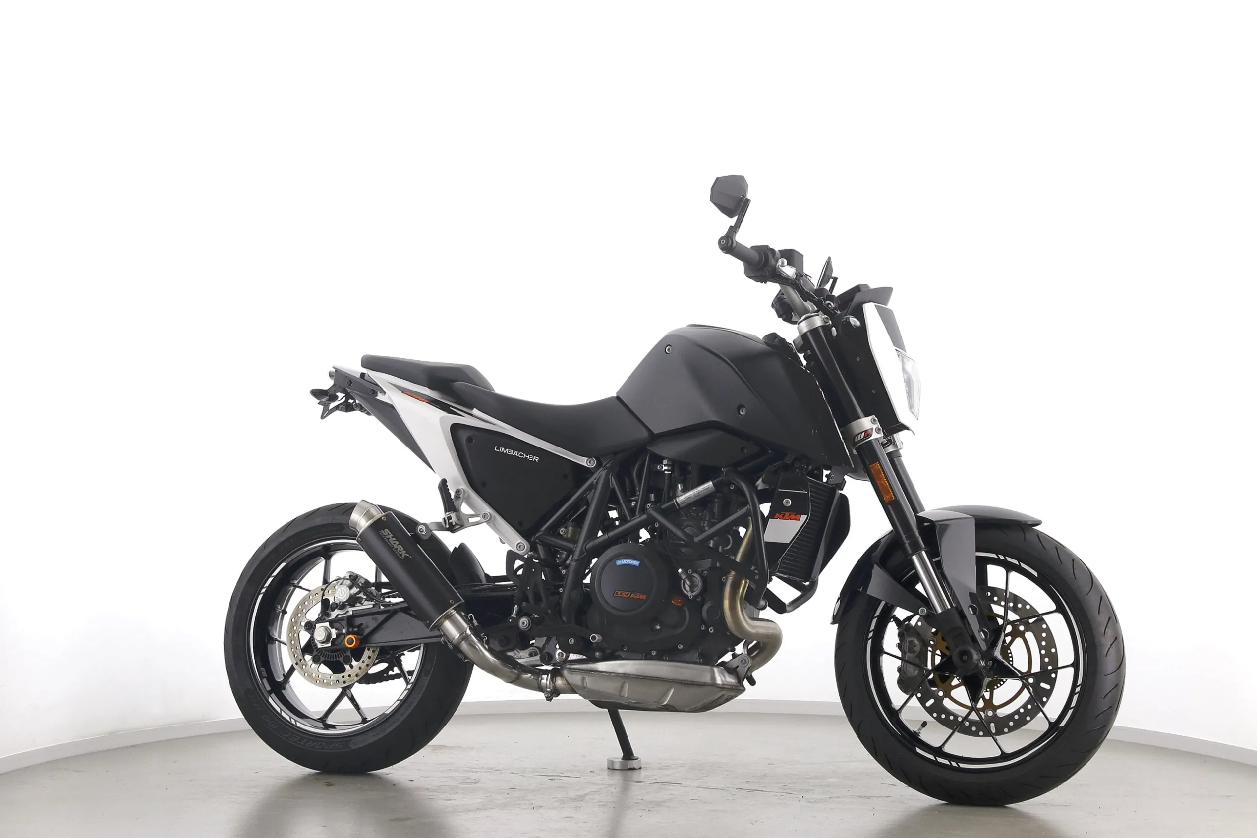 690 DUKE