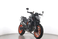 890 DUKE R