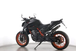 890 DUKE R
