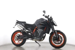 890 DUKE R