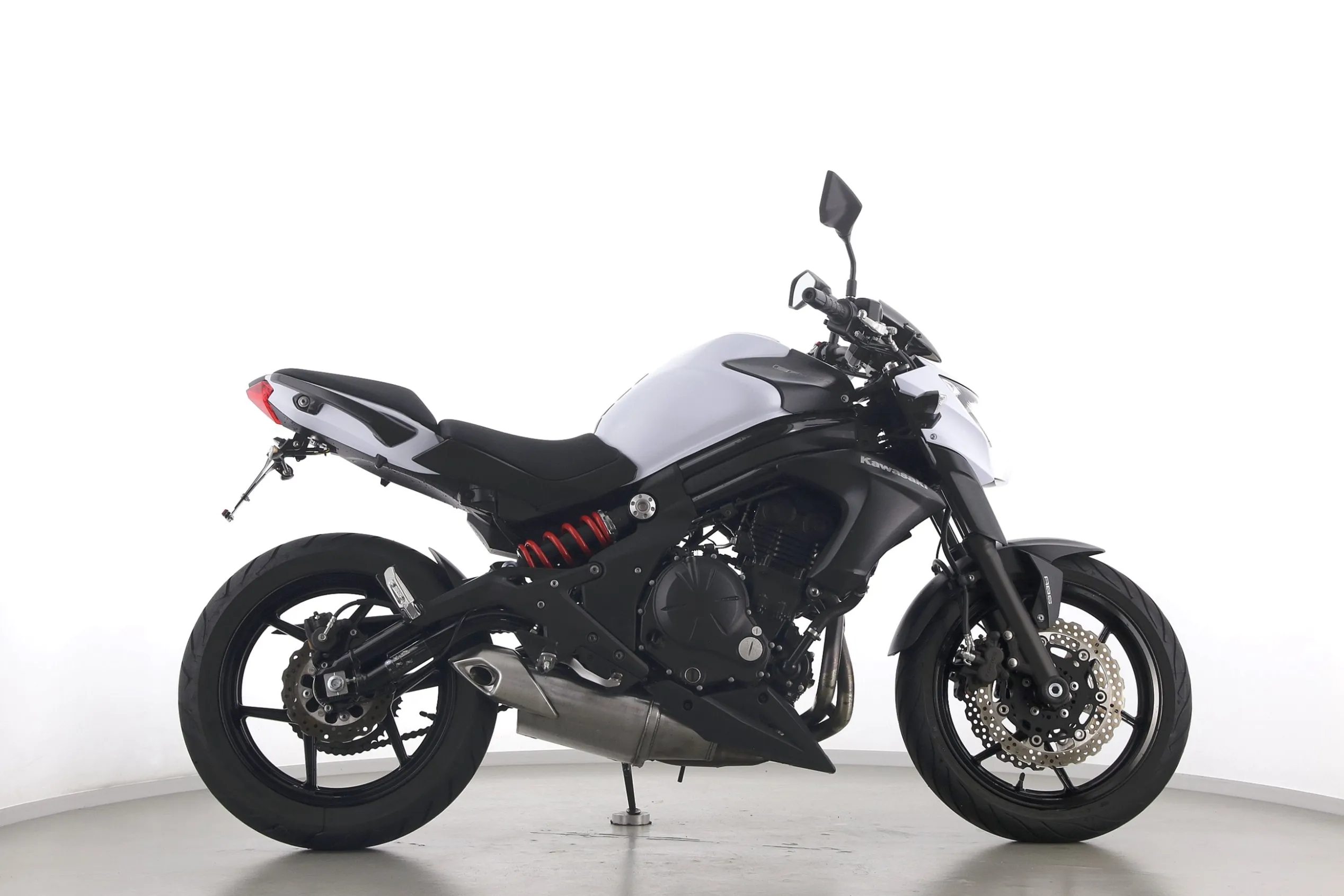 ER 6 N