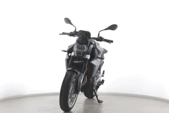 F 900 R