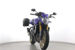 FZ 8 N