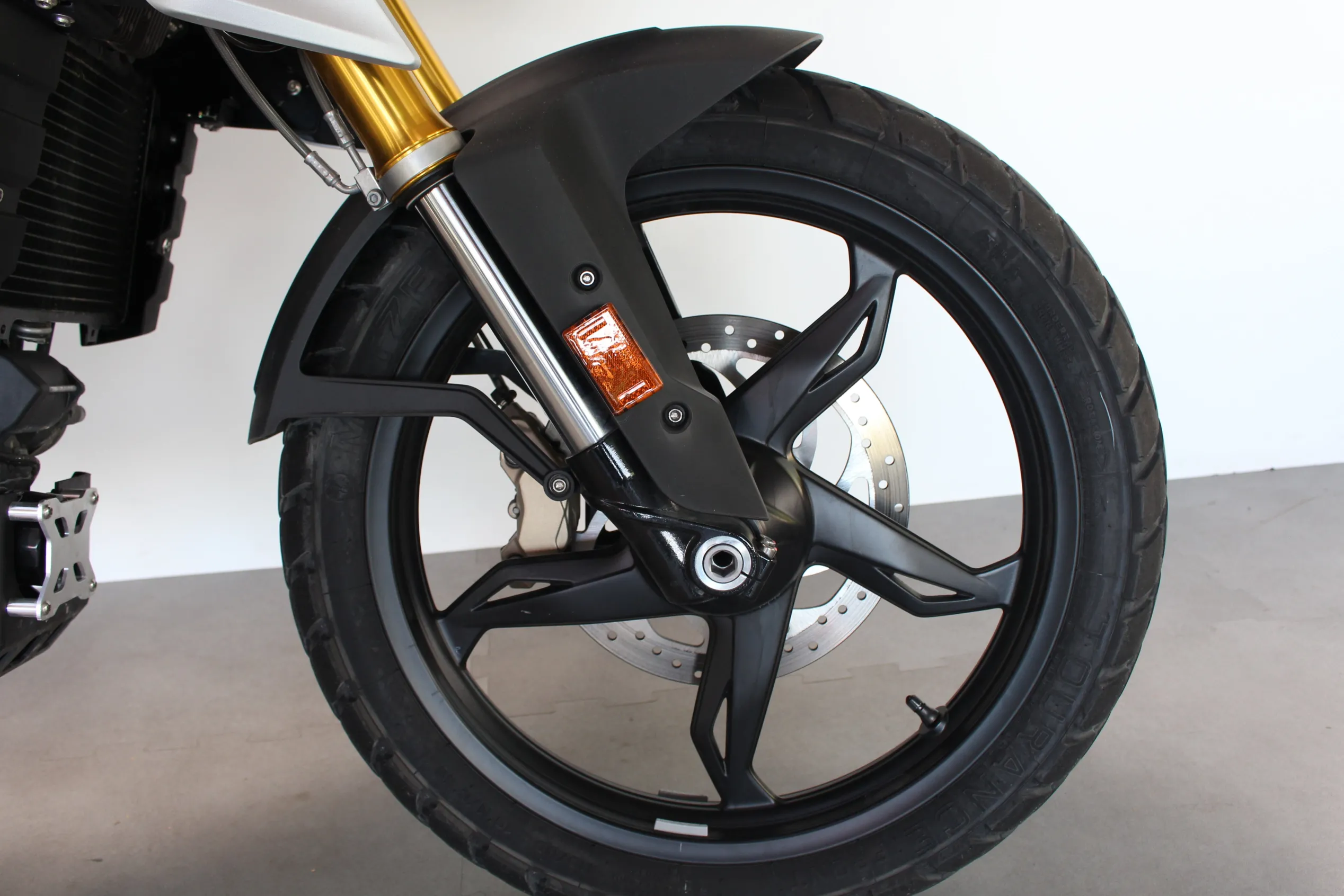 G 310 GS