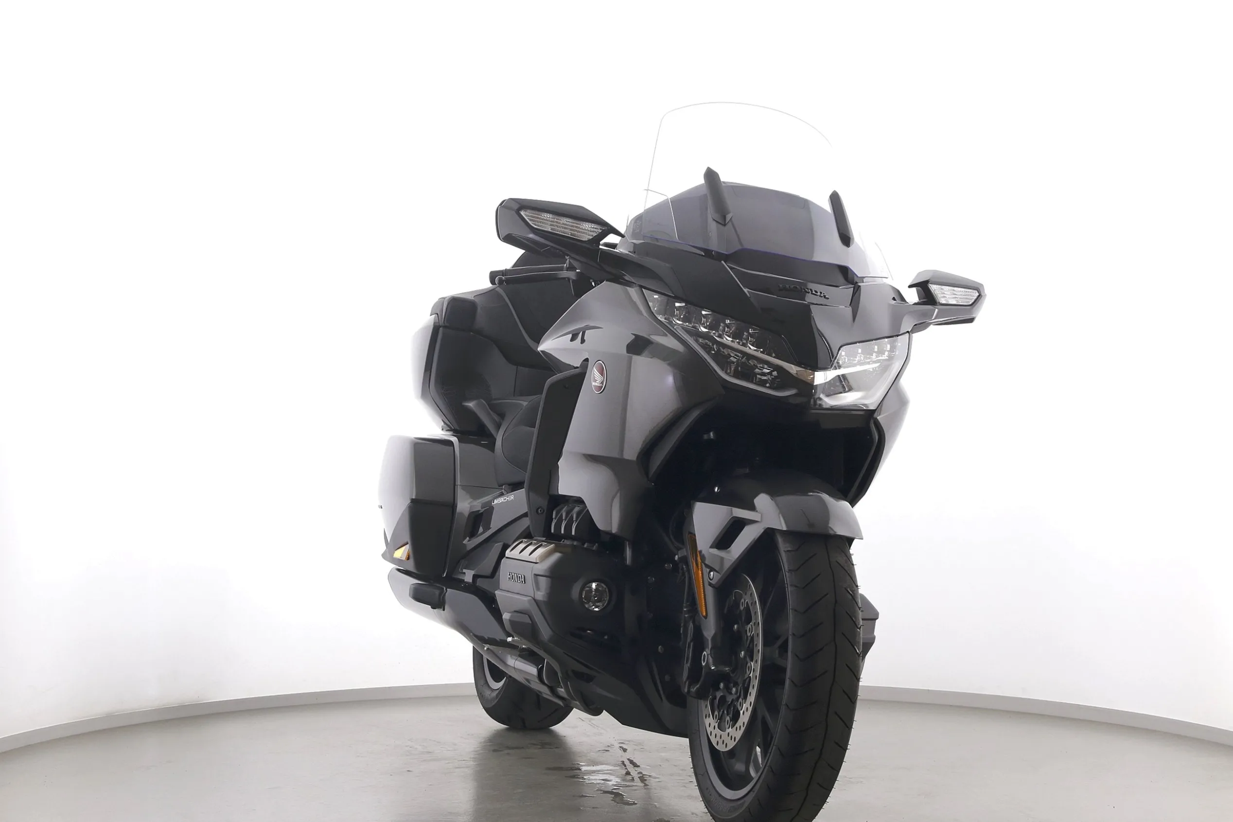 GL 1800 GOLD WING TOUR DCT