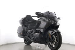 GL 1800 GOLD WING TOUR DCT