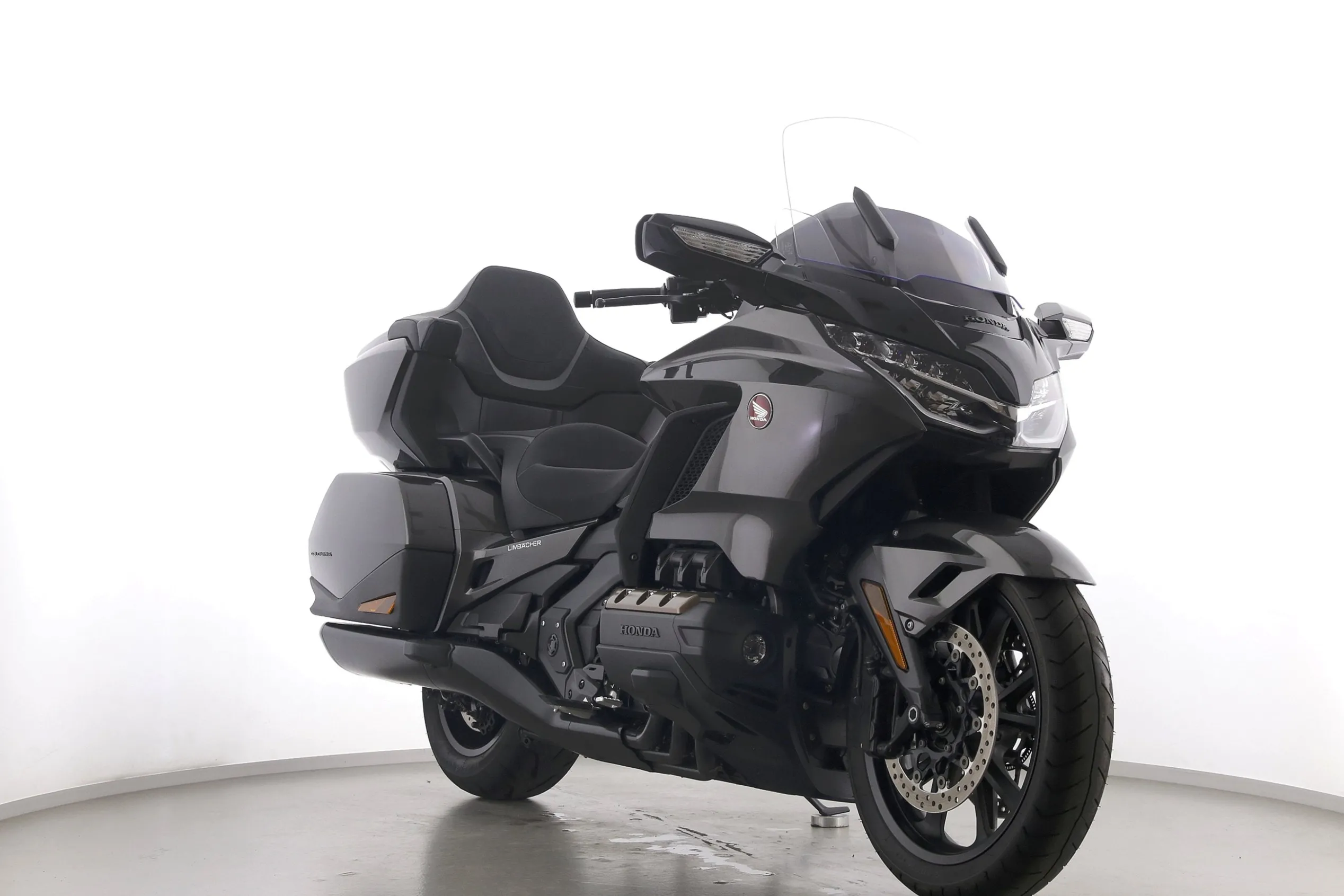 GL 1800 GOLD WING TOUR DCT