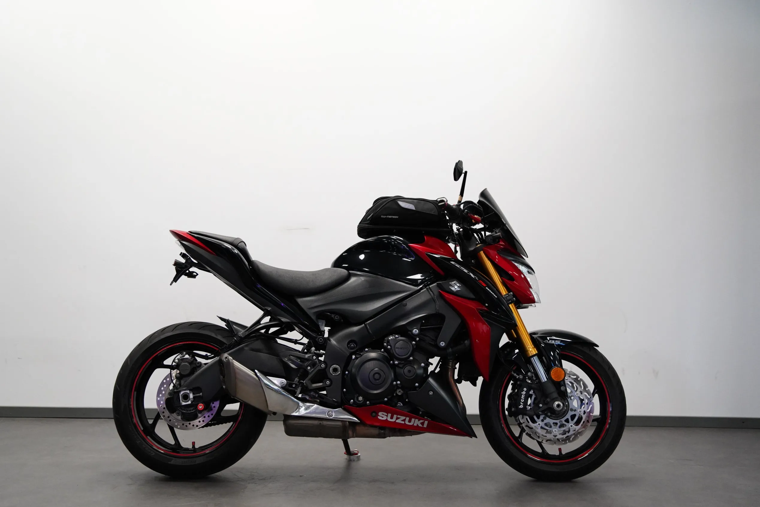 GSX S 1000