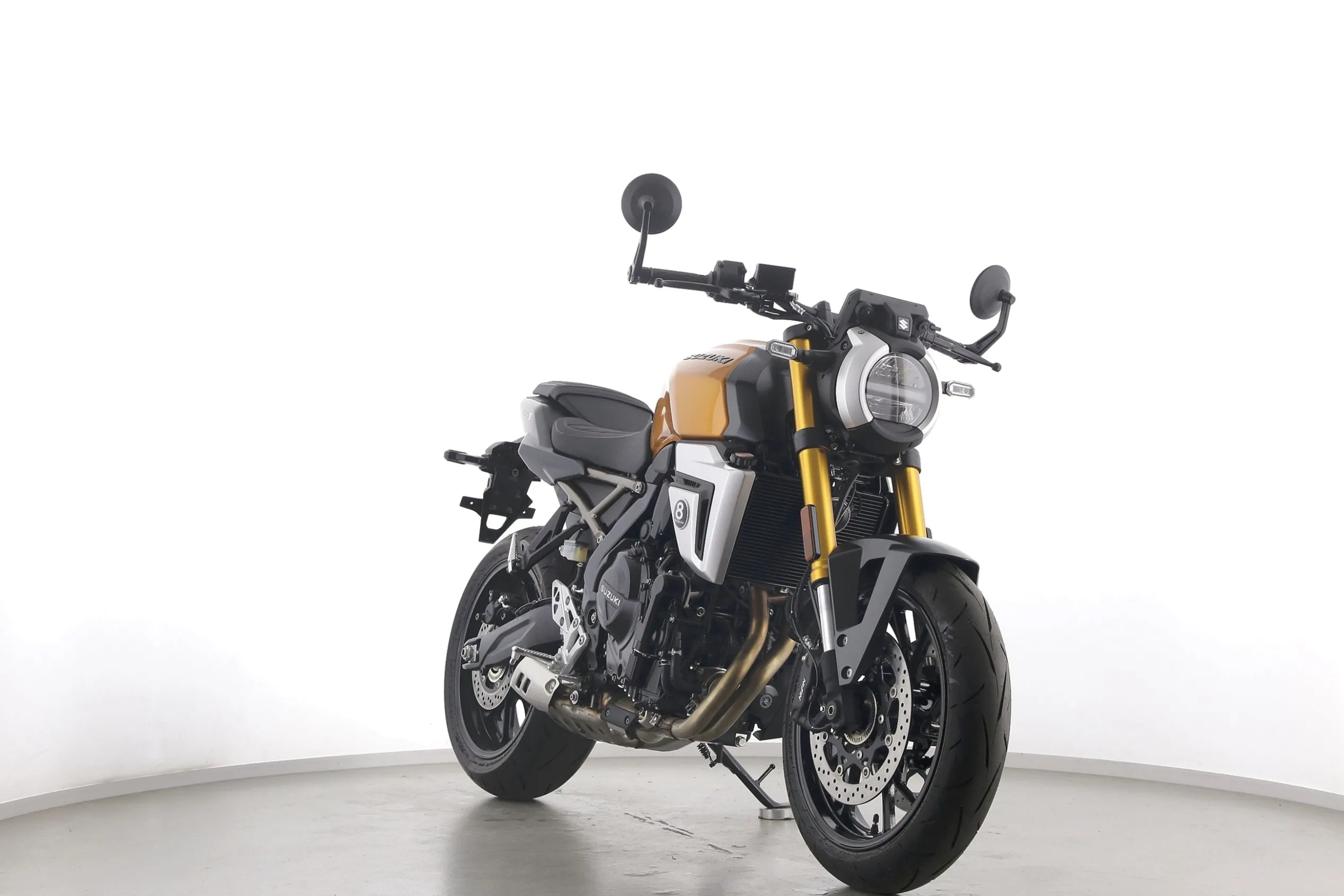GSX 8 T