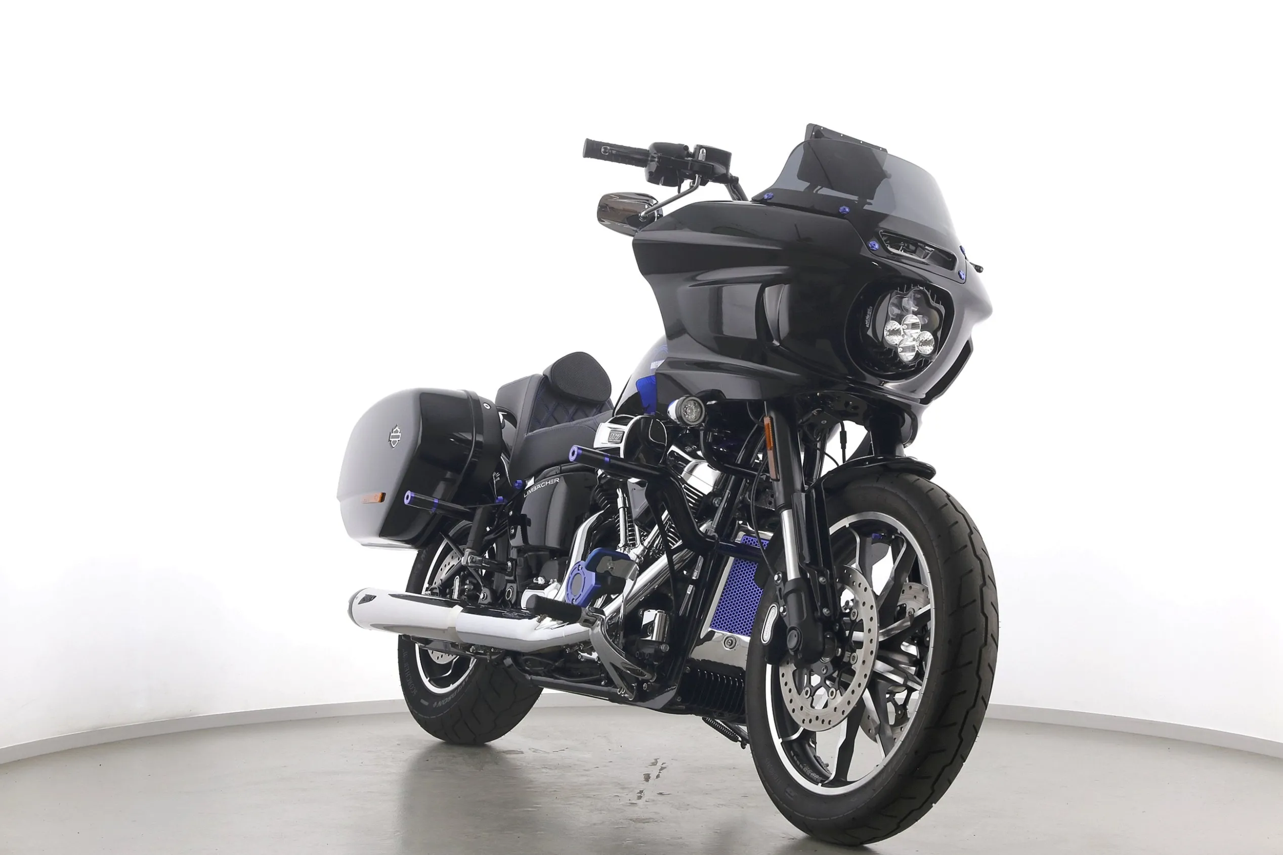 LOW RIDER ST 117