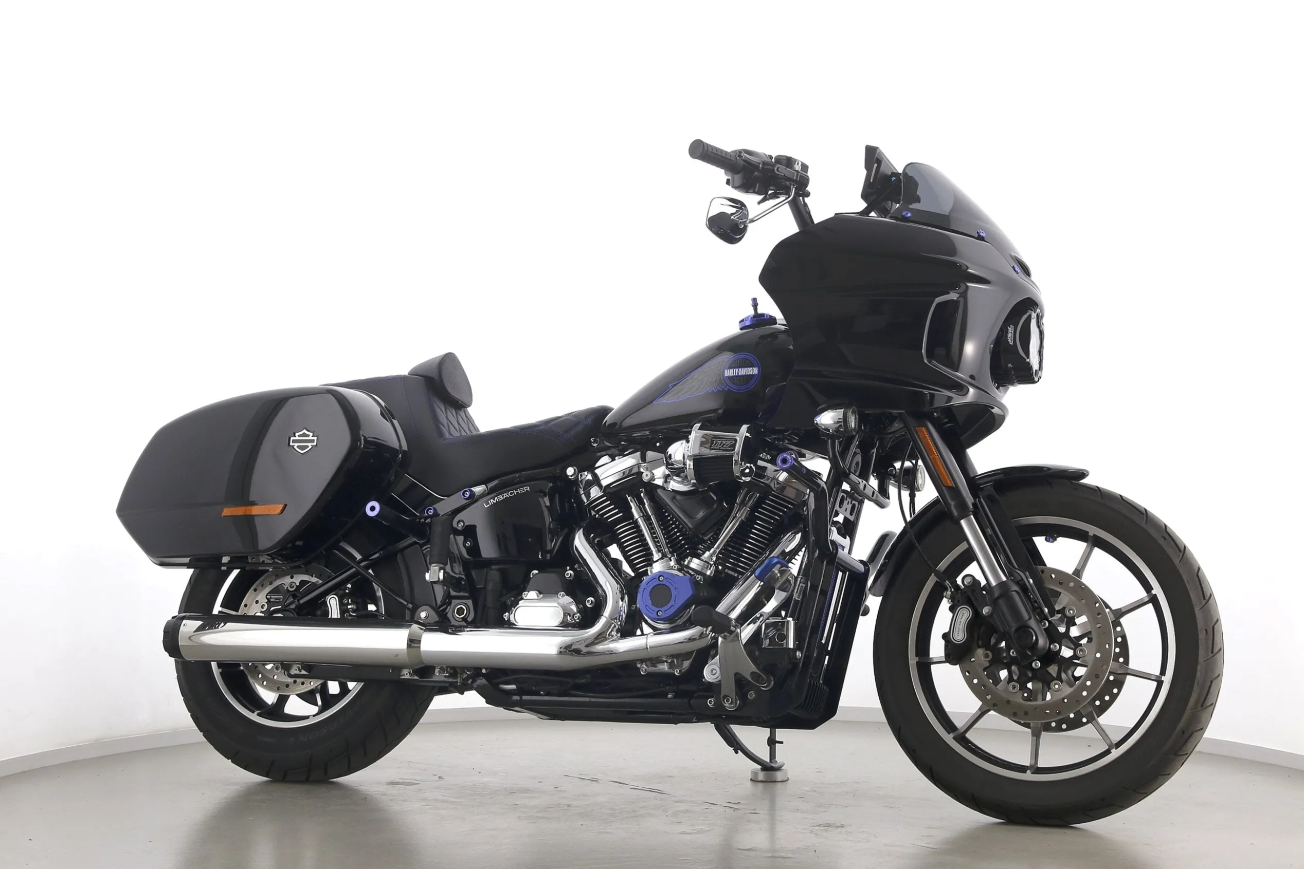 LOW RIDER ST 117