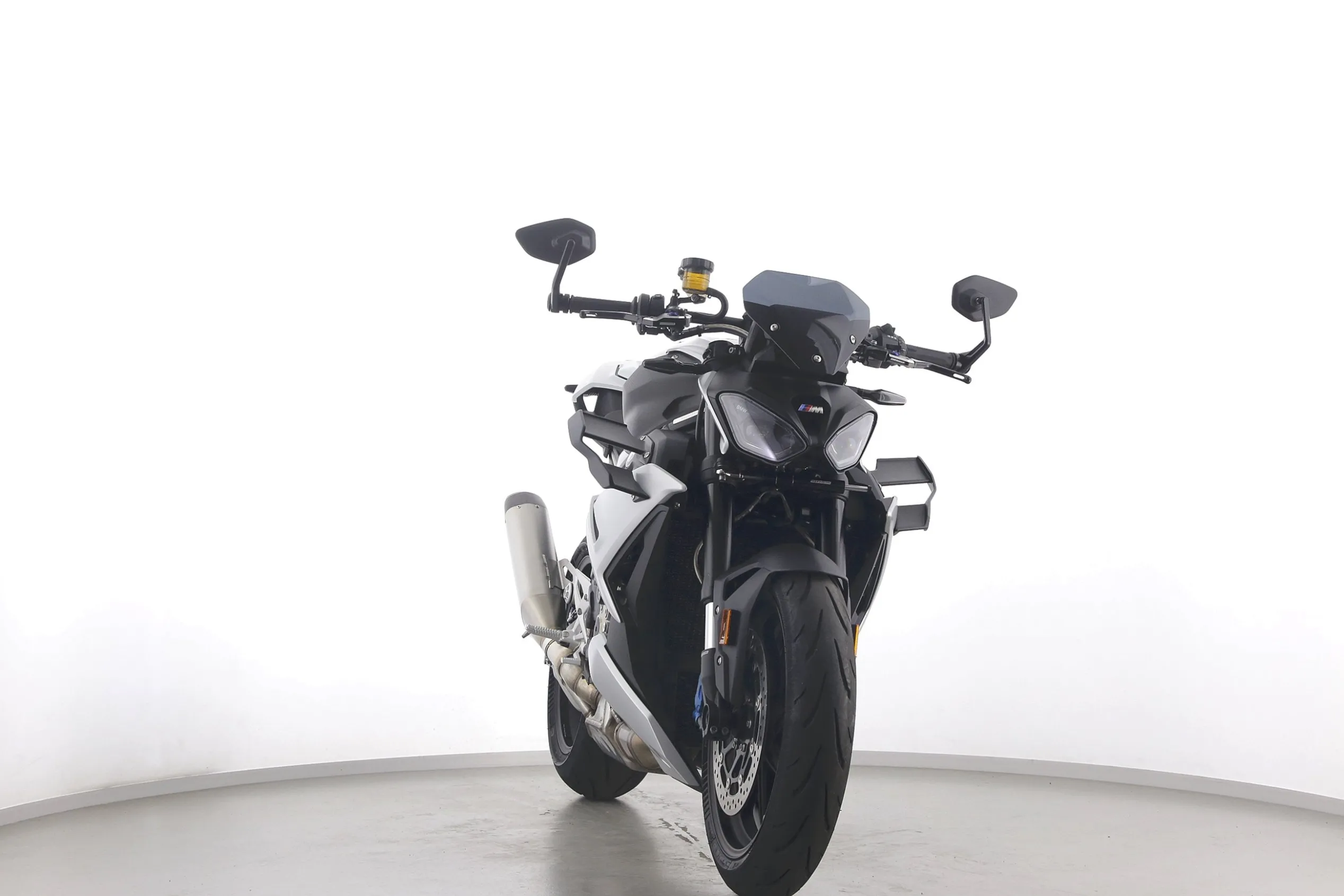 M1000 R