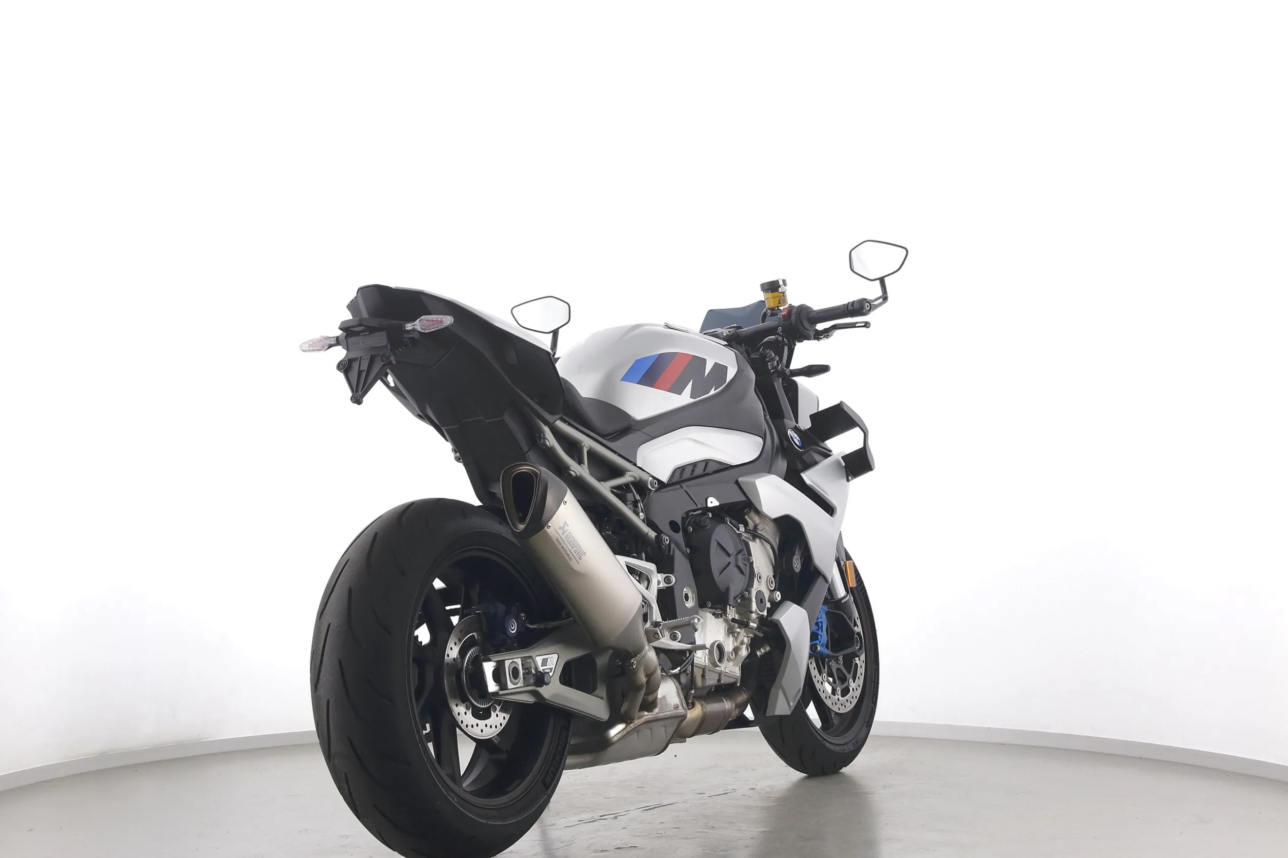 M1000 R