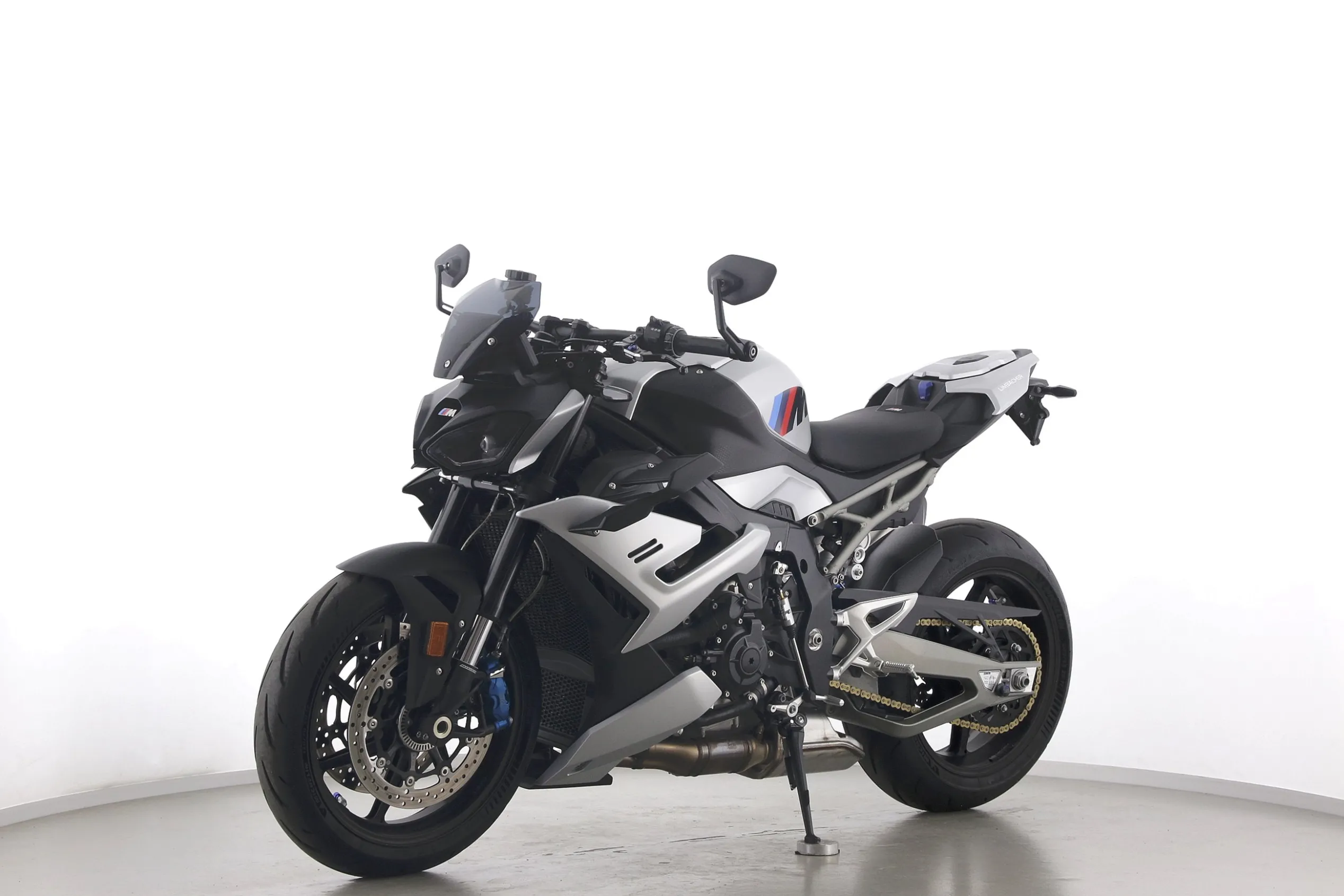 M1000 R