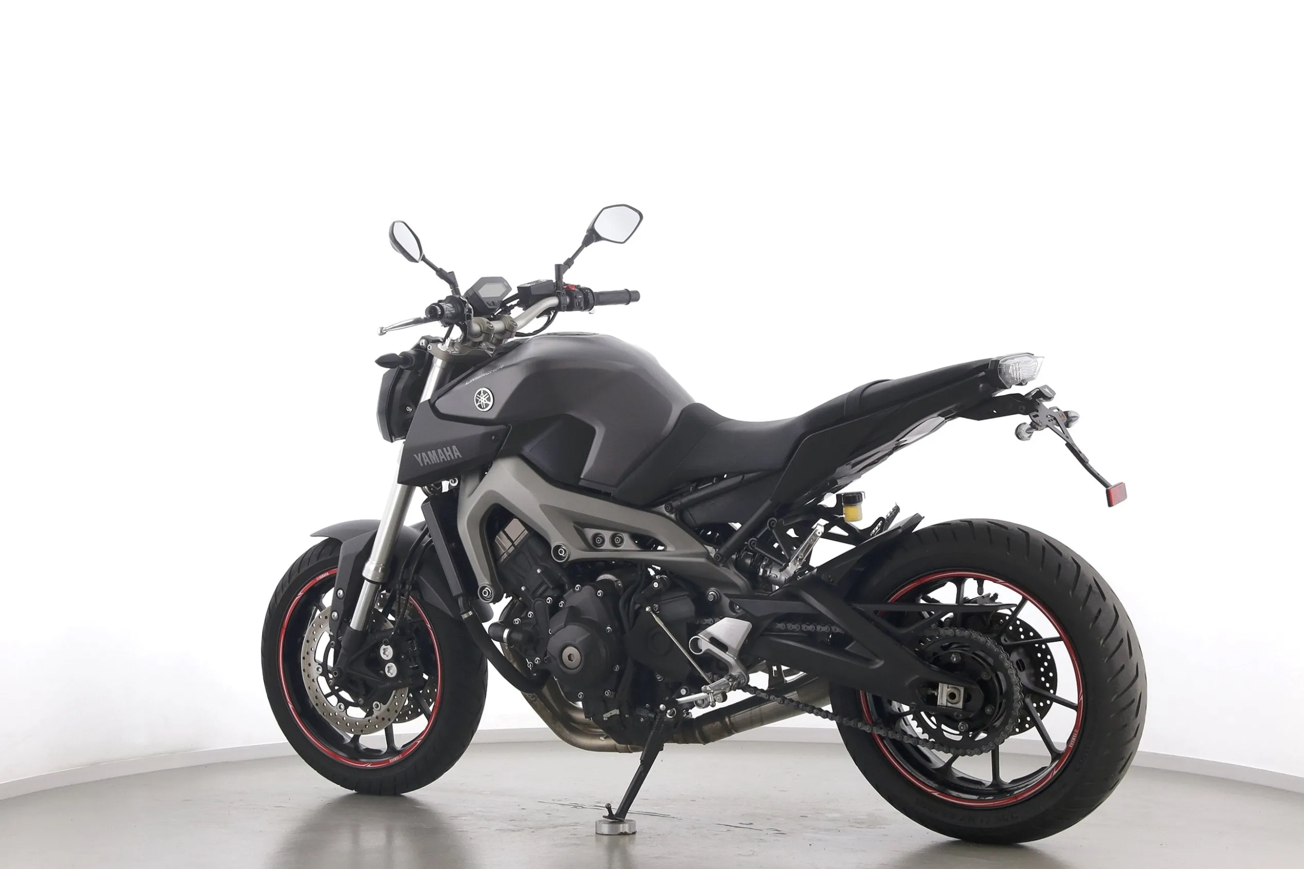 MT 09