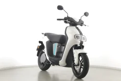 NEO'S DUAL BATTERY