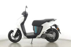 NEO'S DUAL BATTERY