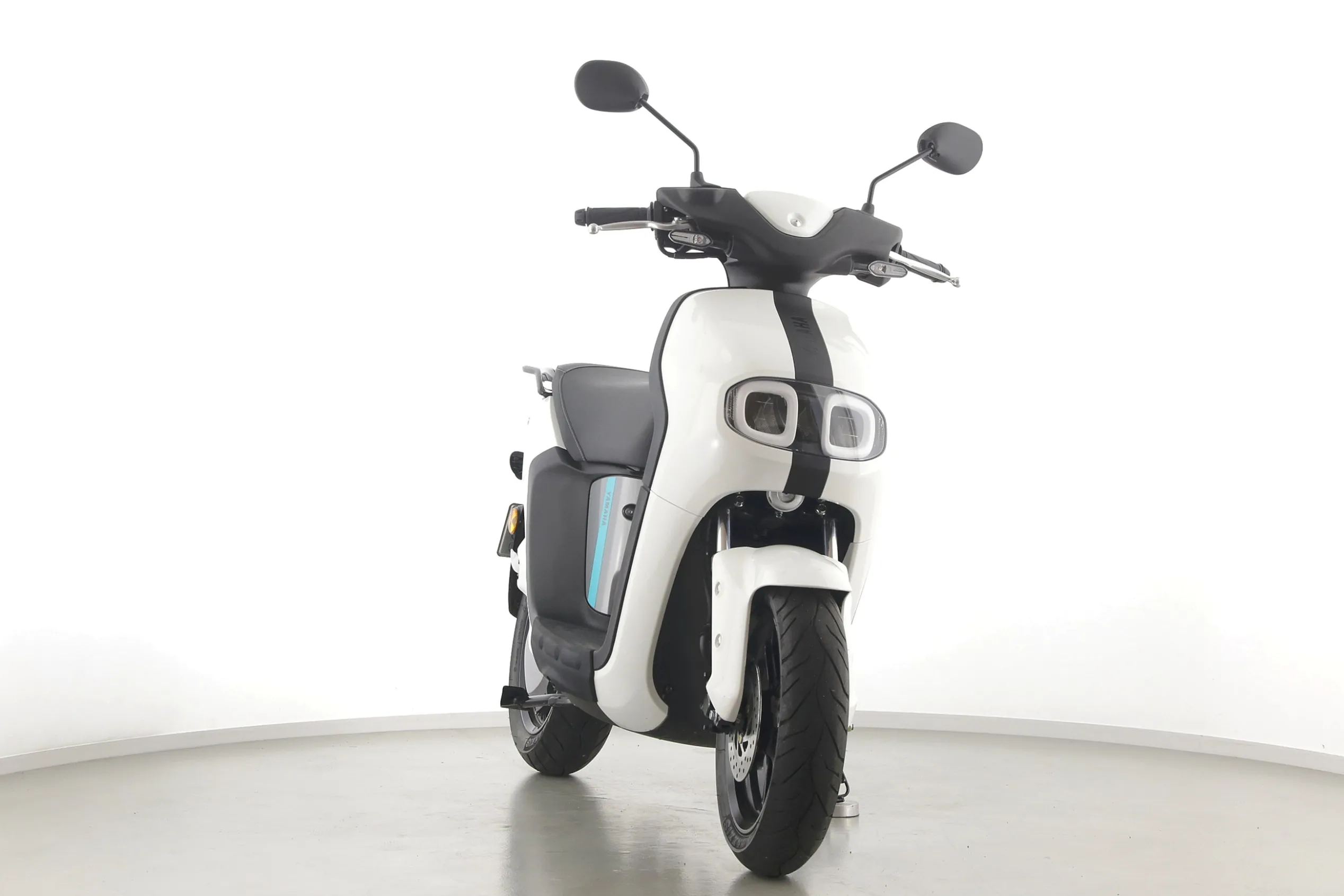 NEO'S DUAL BATTERY
