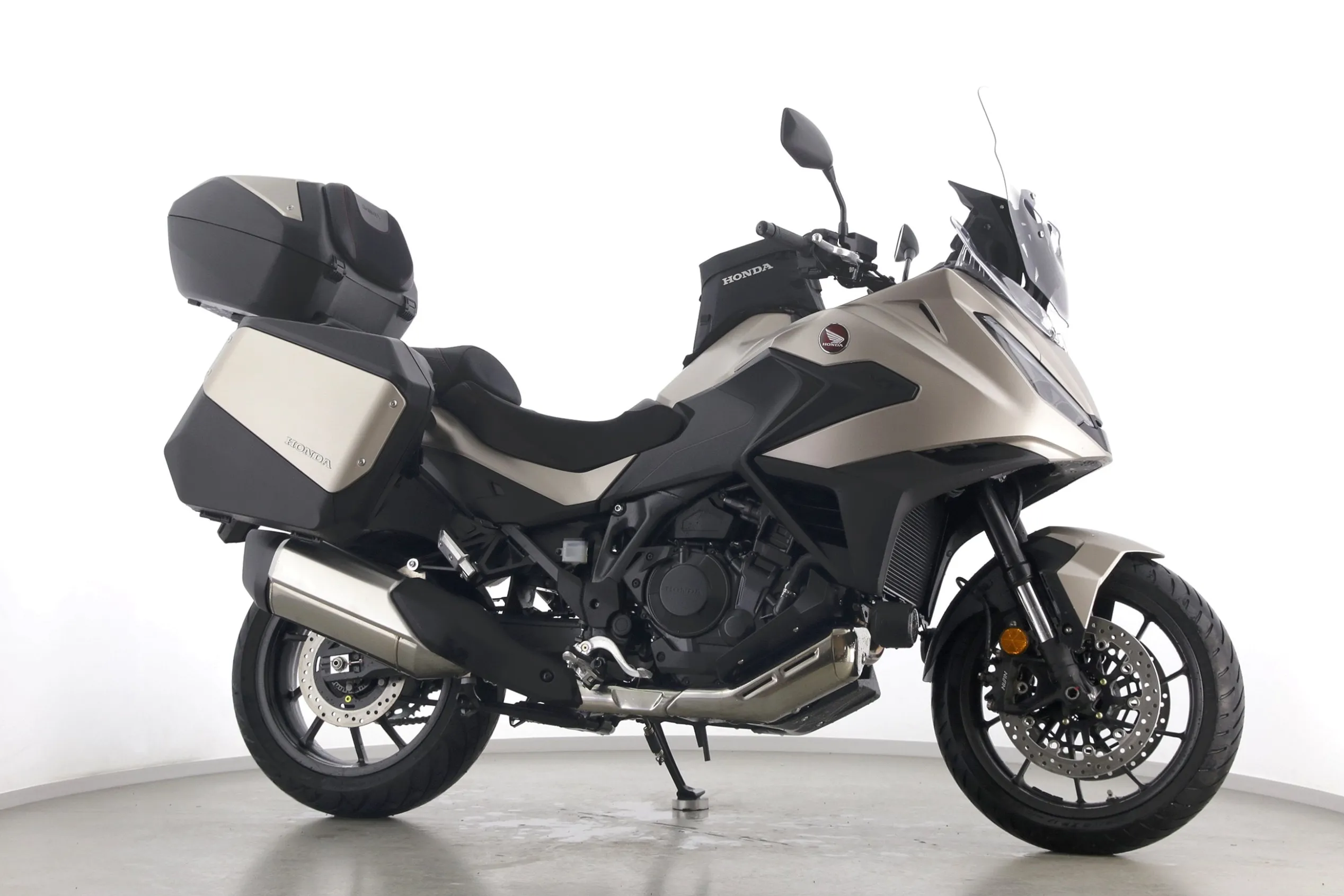 NT 1100