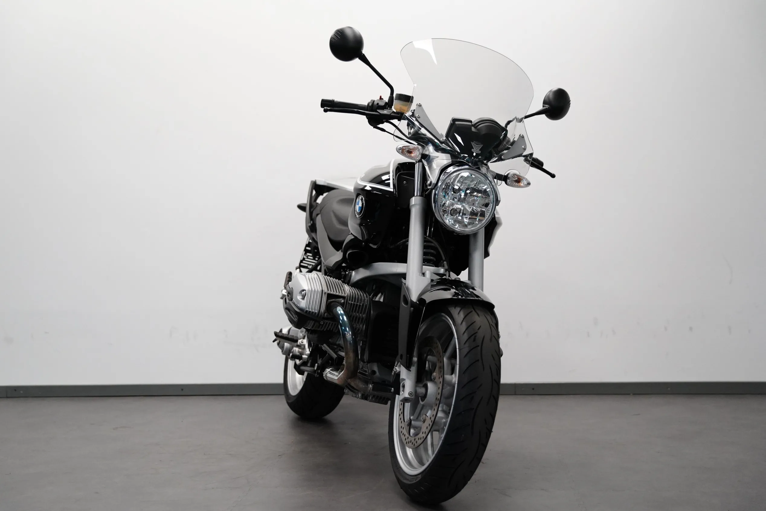 R 1200 R