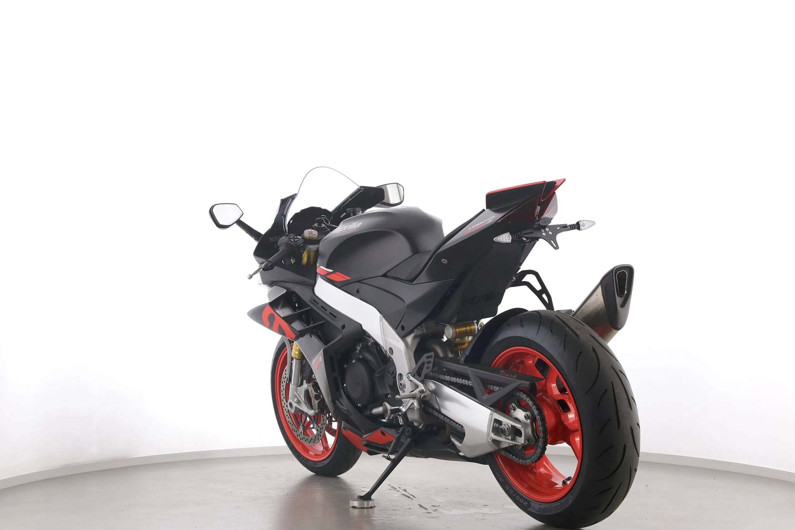 RSV 4 1100
