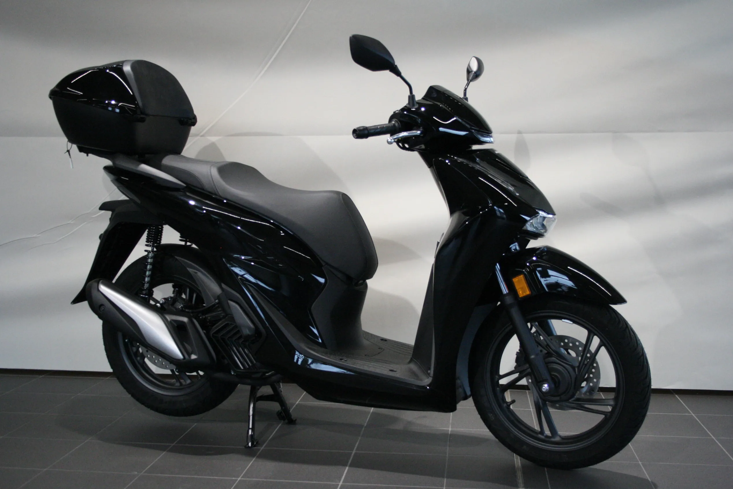 SH 125 i