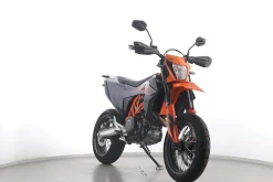 690 SMC R