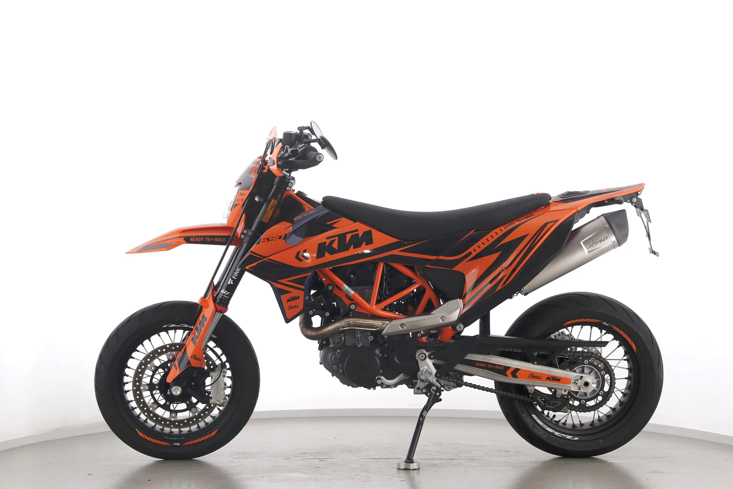 690 SMC R